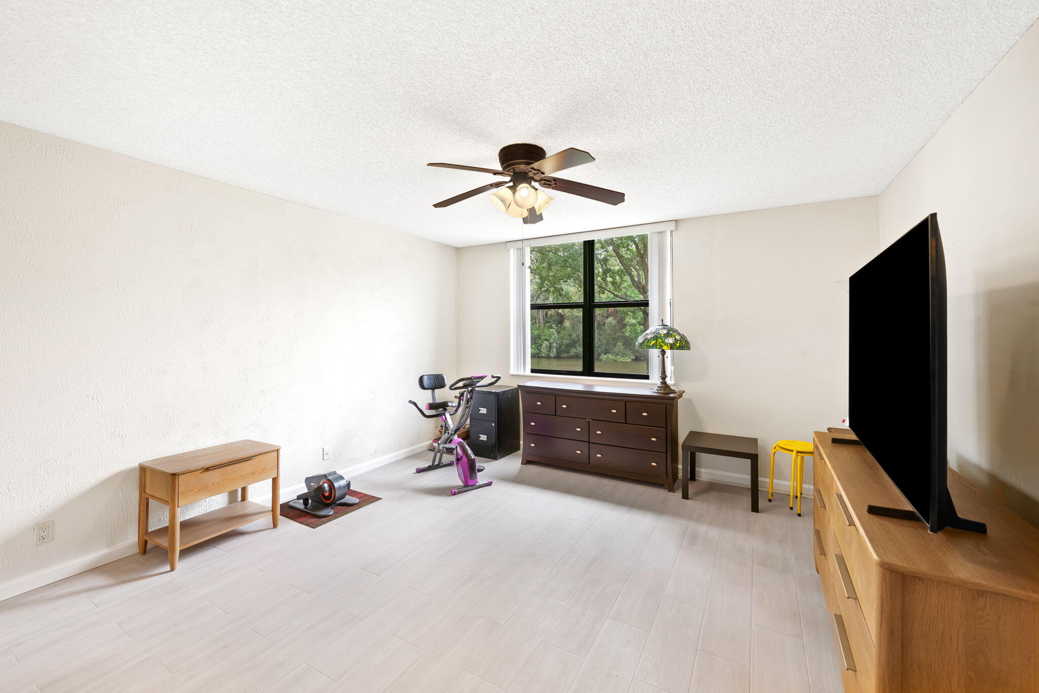 APPLEWOOD VILLAGE IV - Residential