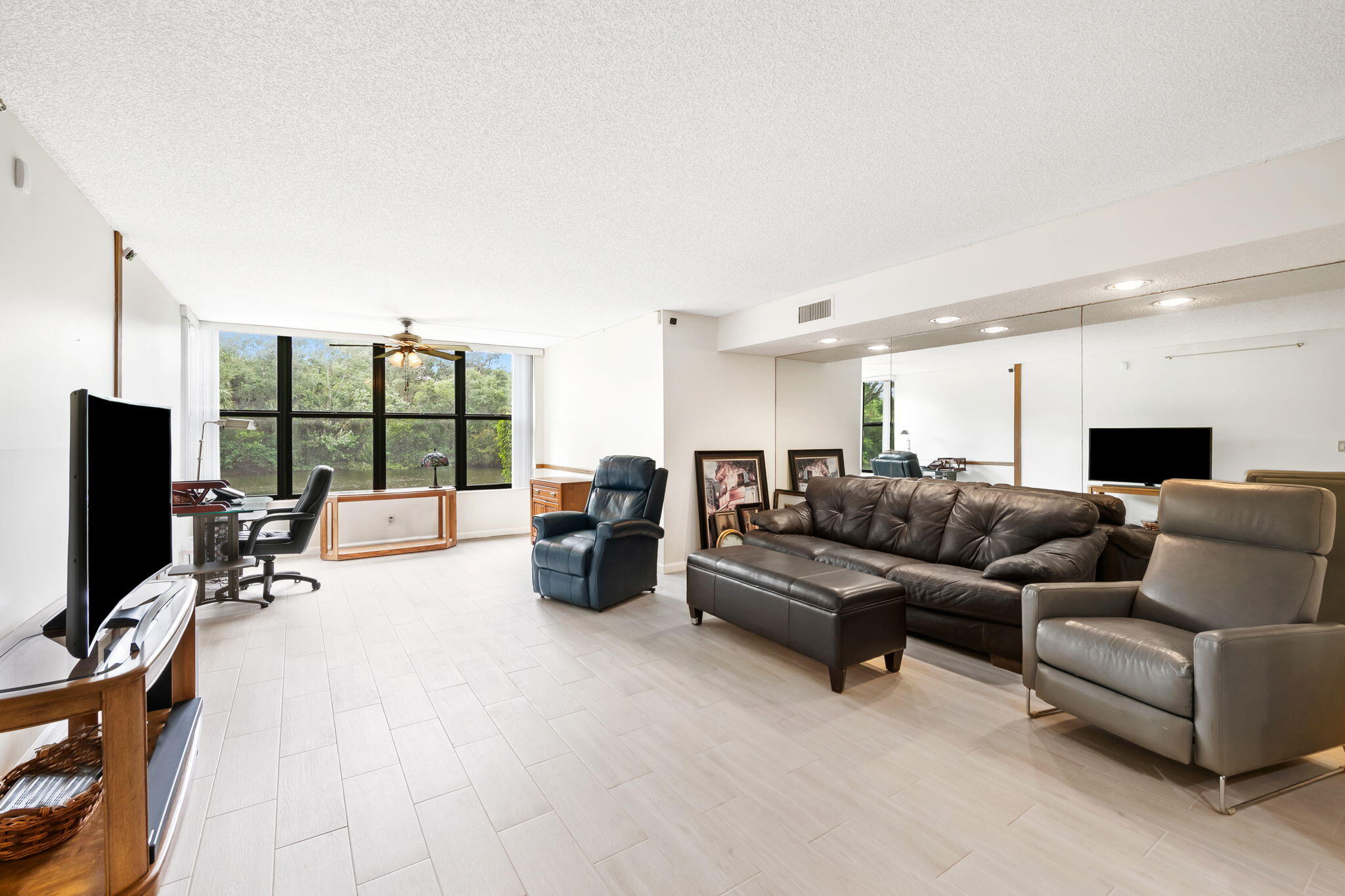 2908 Carambola Circle 101-b