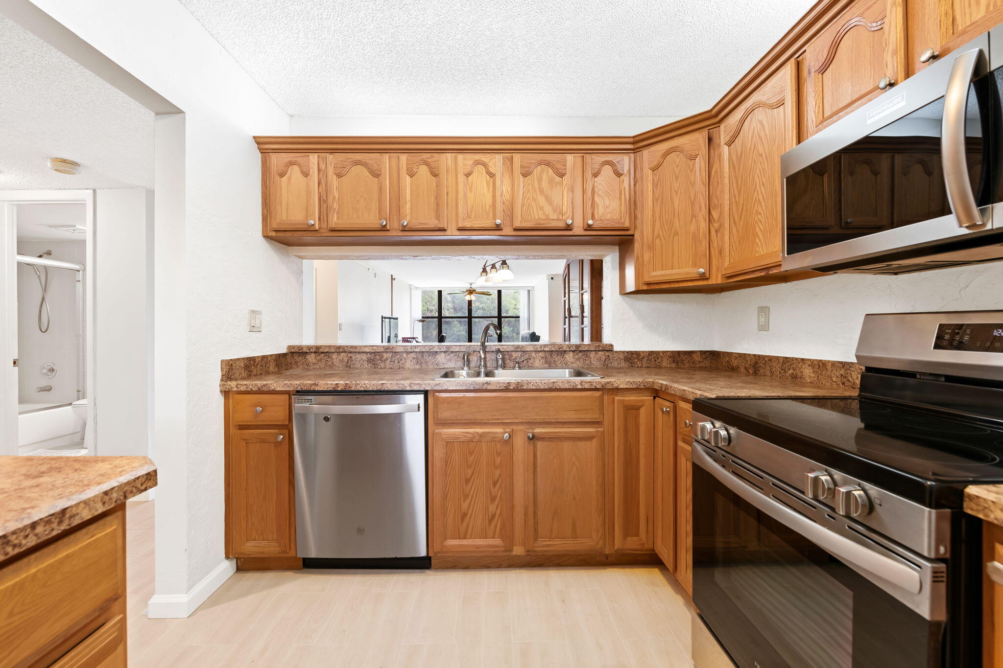 APPLEWOOD VILLAGE IV - Residential