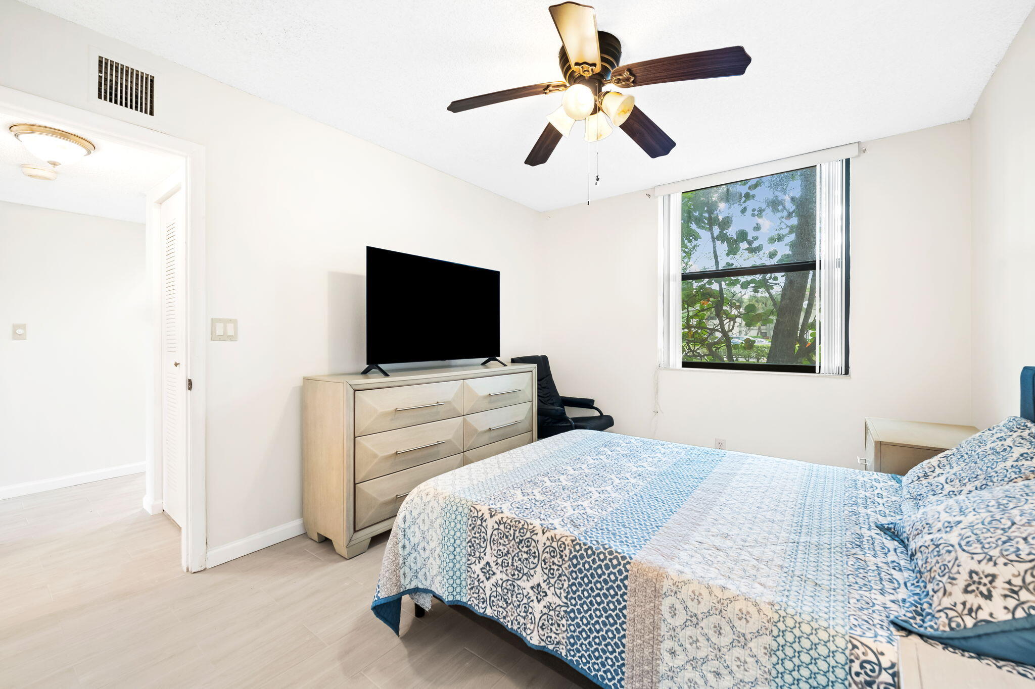 APPLEWOOD VILLAGE IV - Residential