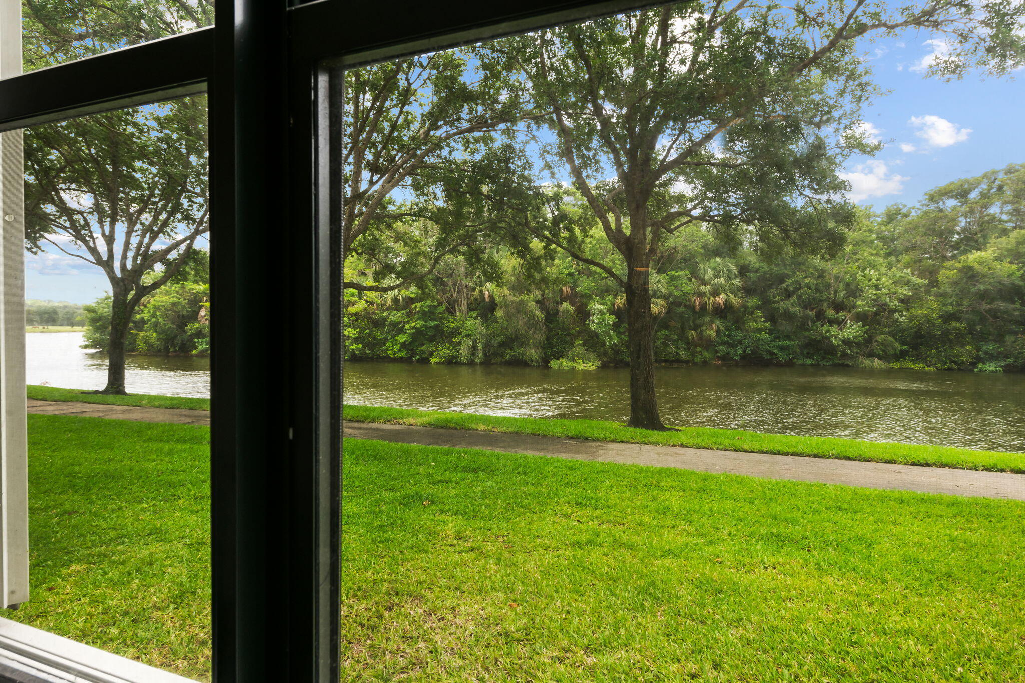 APPLEWOOD VILLAGE IV - Residential