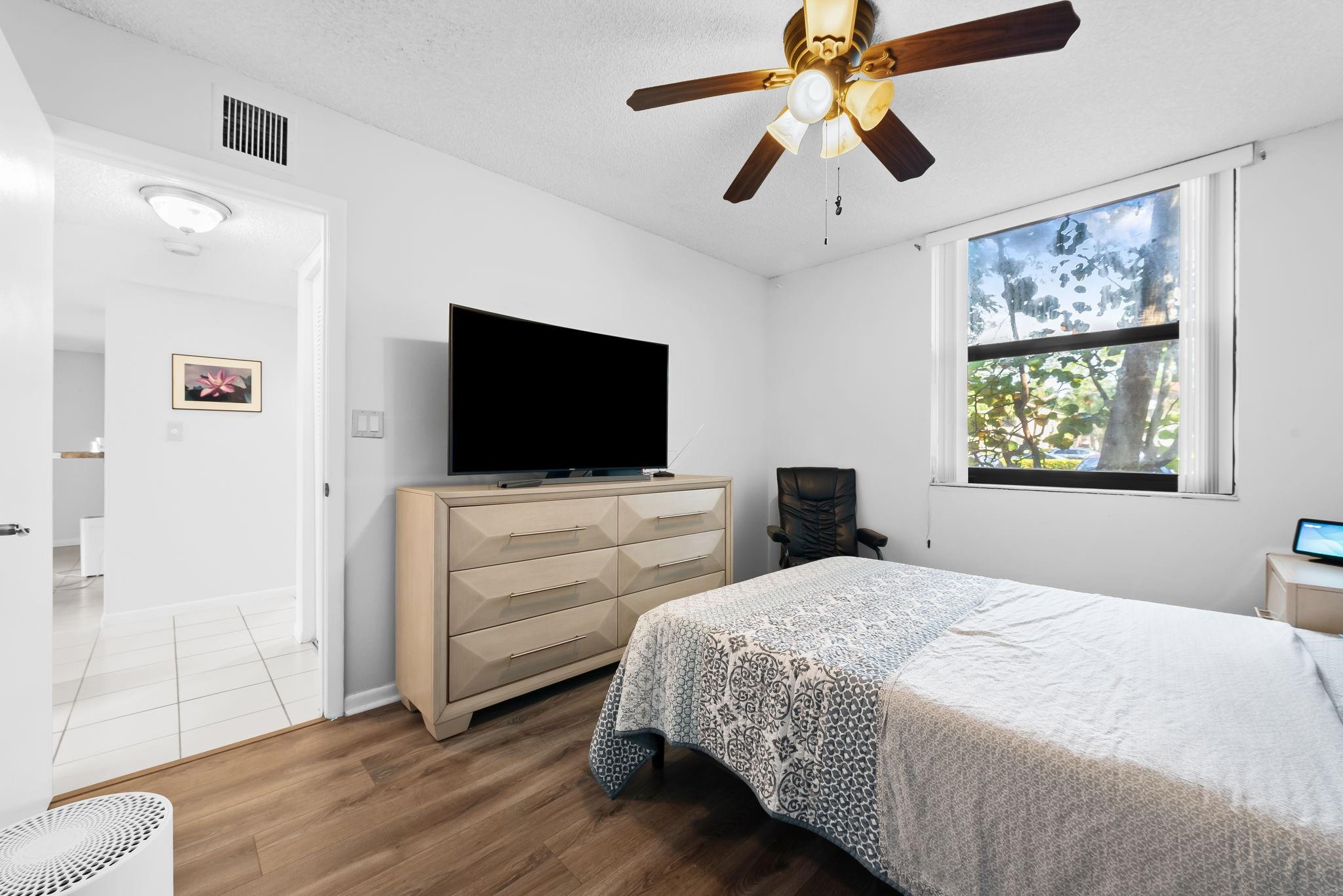 APPLEWOOD VILLAGE IV - Residential