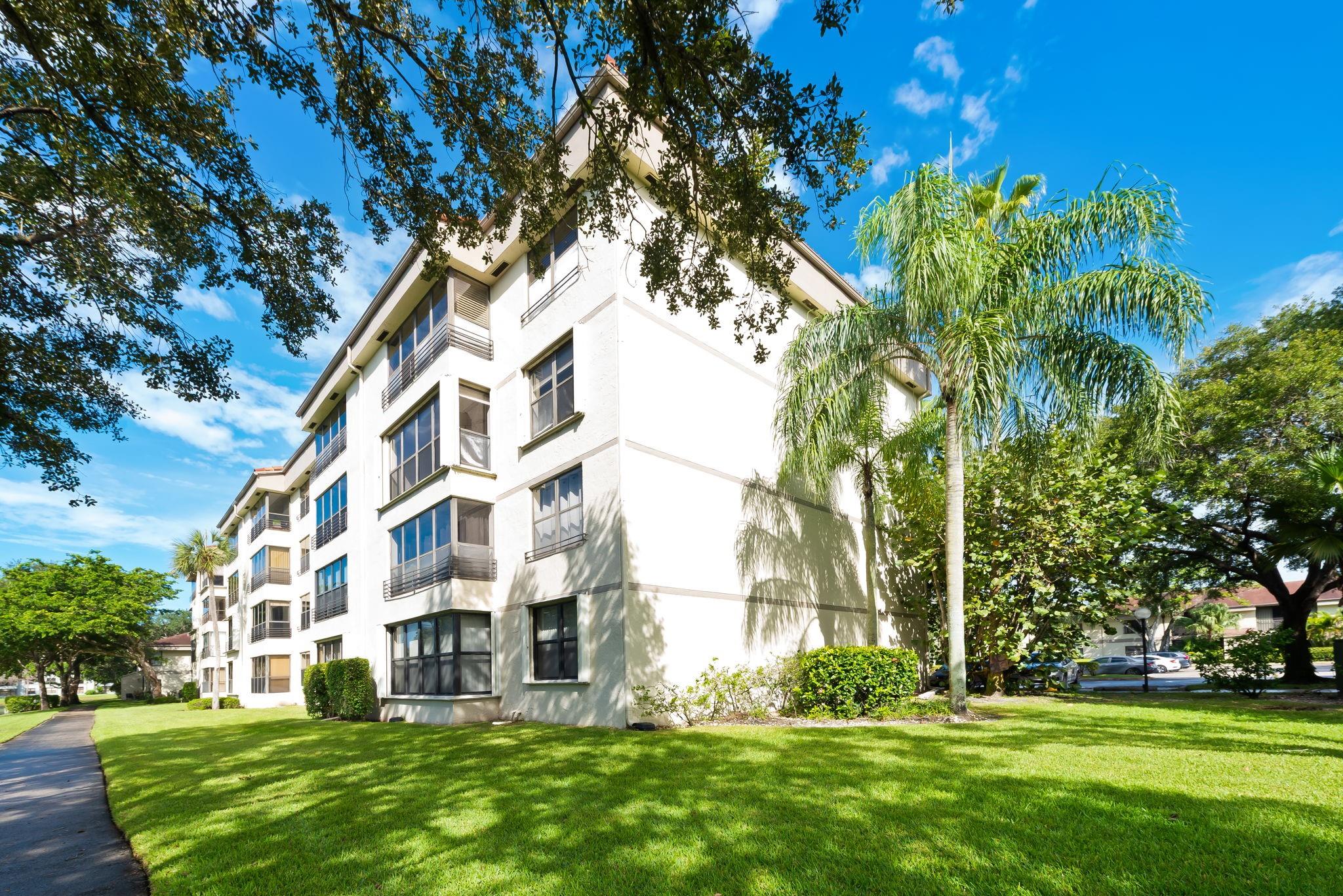 APPLEWOOD VILLAGE IV - Residential