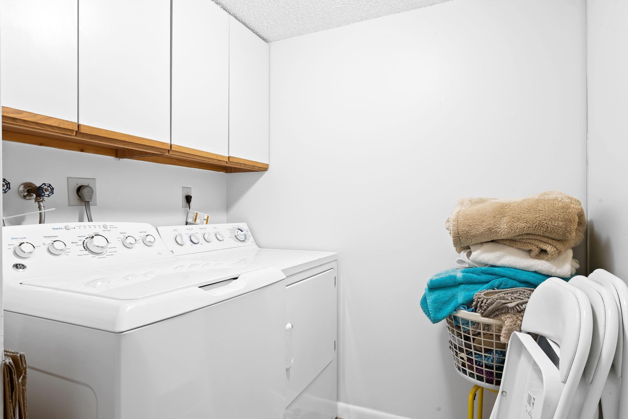 APPLEWOOD VILLAGE IV - Residential