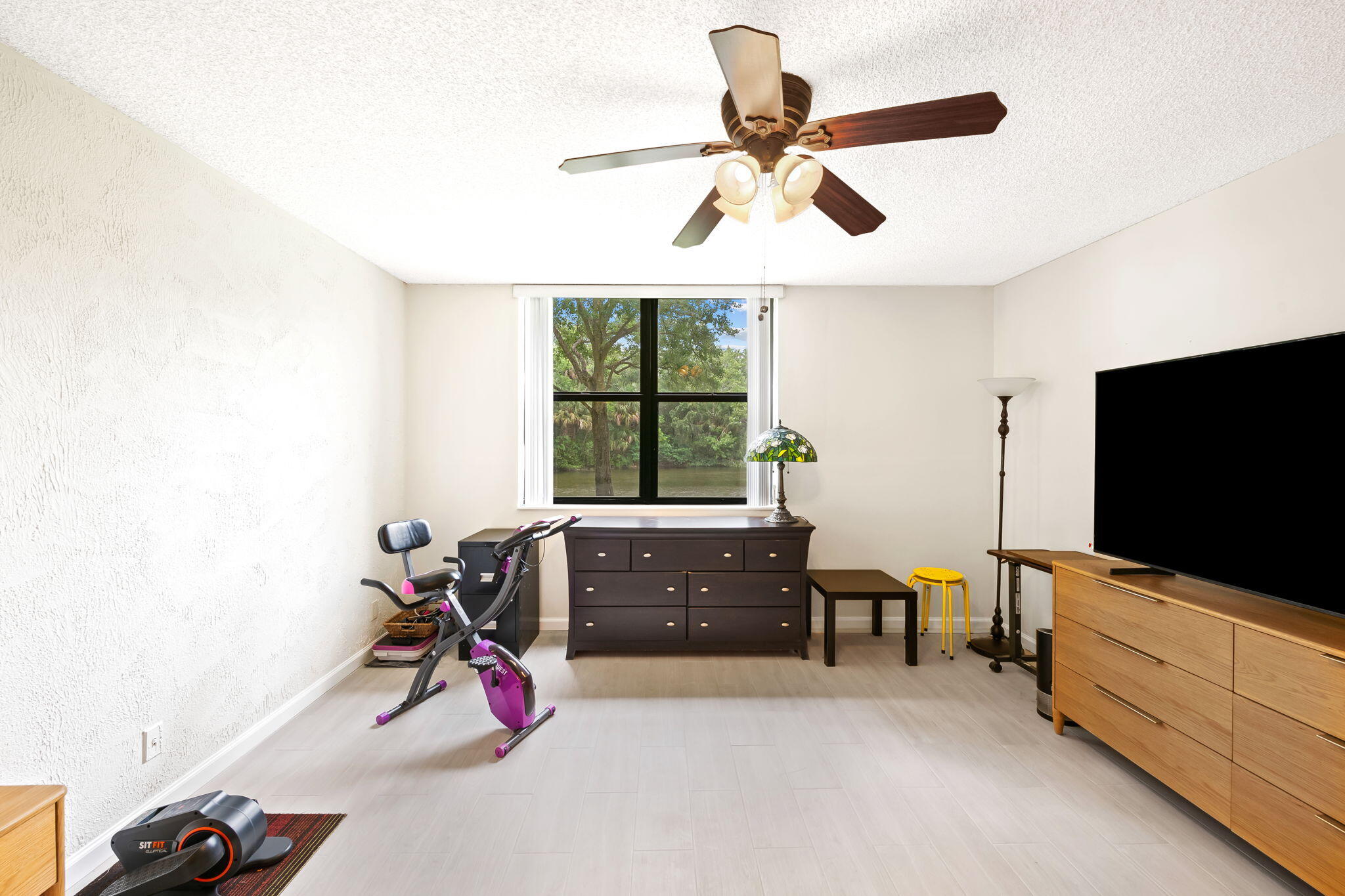 APPLEWOOD VILLAGE IV - Residential