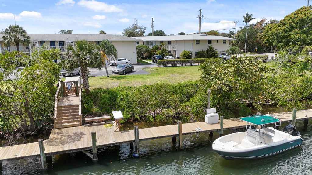 Photo of 510 Prosperity Farms Road #4b, North Palm Beach, FL 33408 (MLS # R11117473)