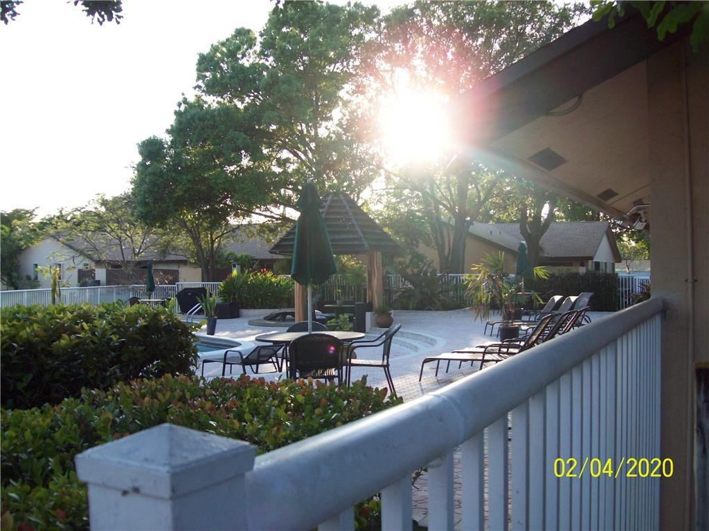 Pines of Oakland Forest W - Residential