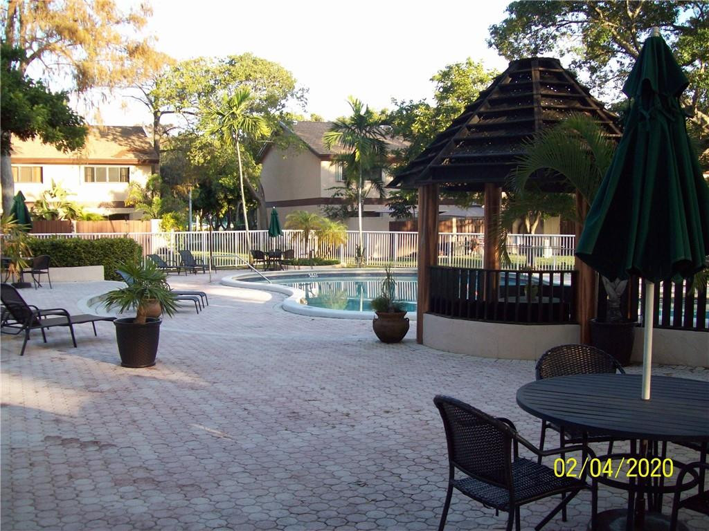 Pines of Oakland Forest W - Residential