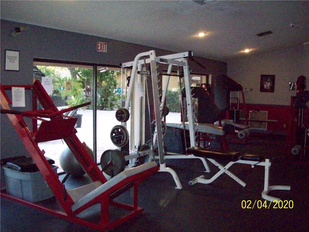 Pines of Oakland Forest W - Residential