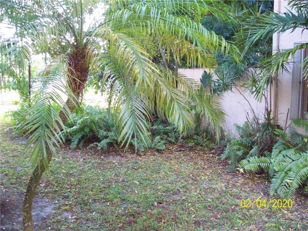 Pines of Oakland Forest W - Residential