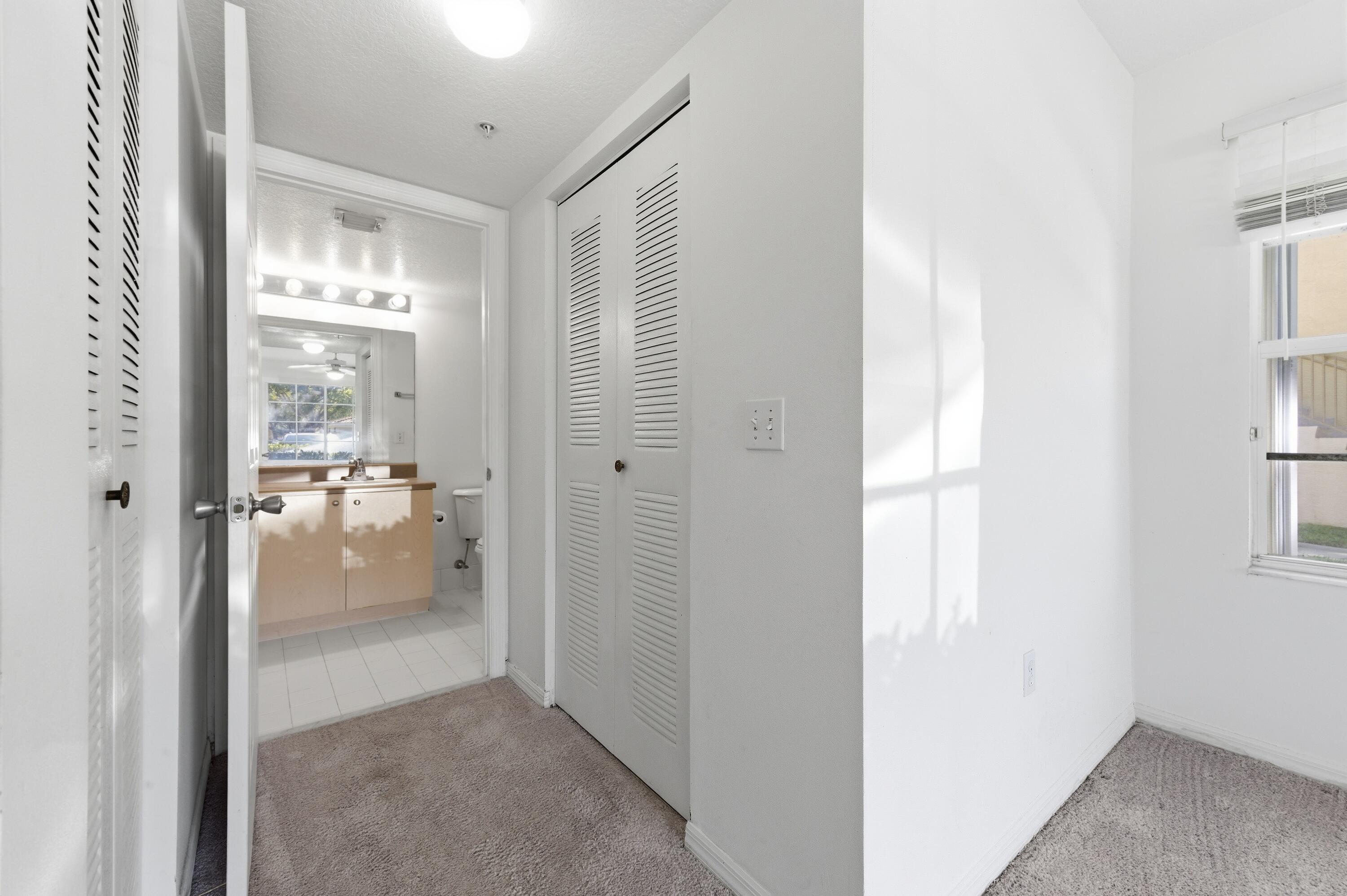 EMERALD ISLE AT LAGUNA LAKES CONDO - Residential