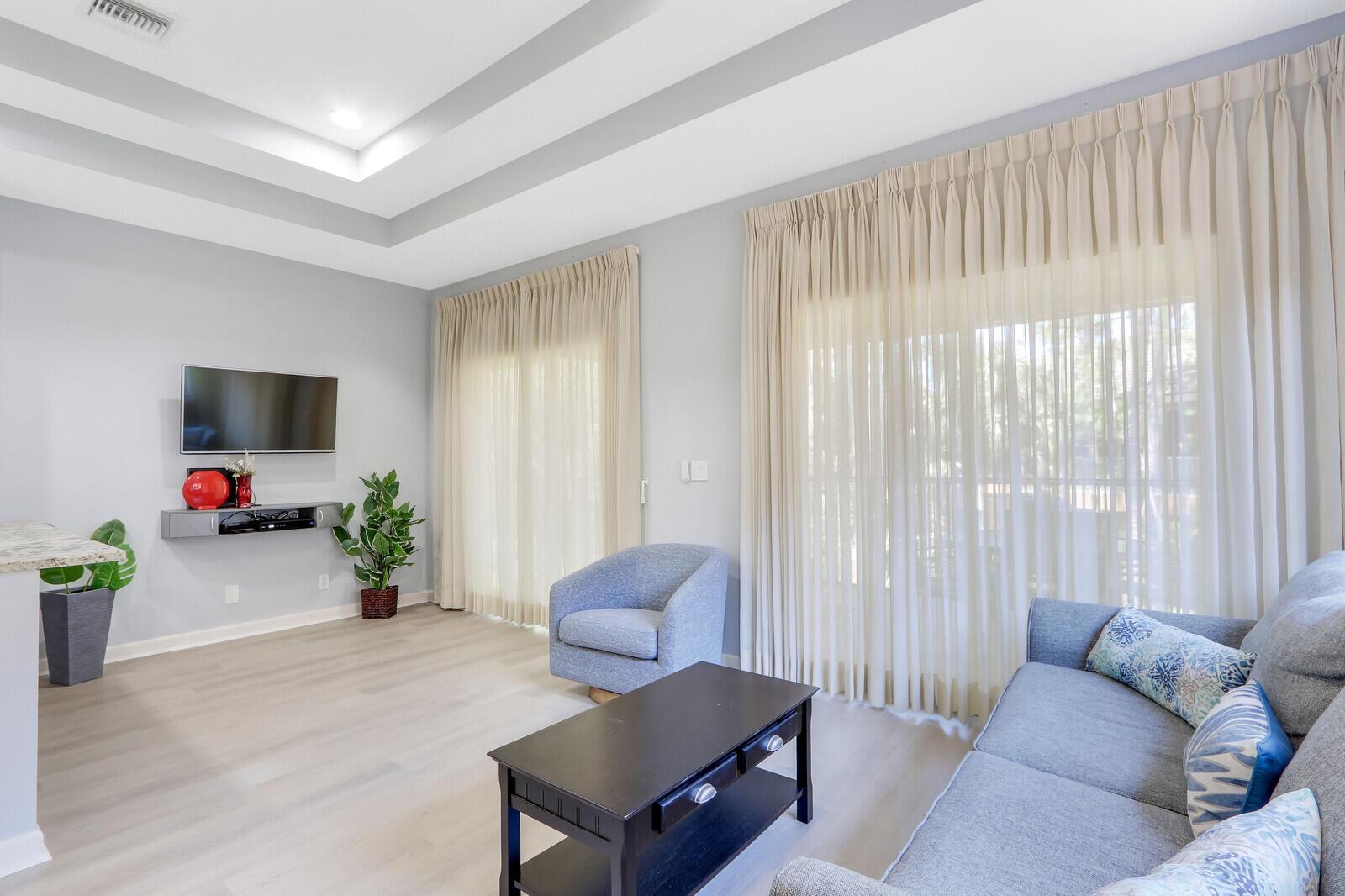 CASTLE PINES CONDOMINIUM - Residential Lease