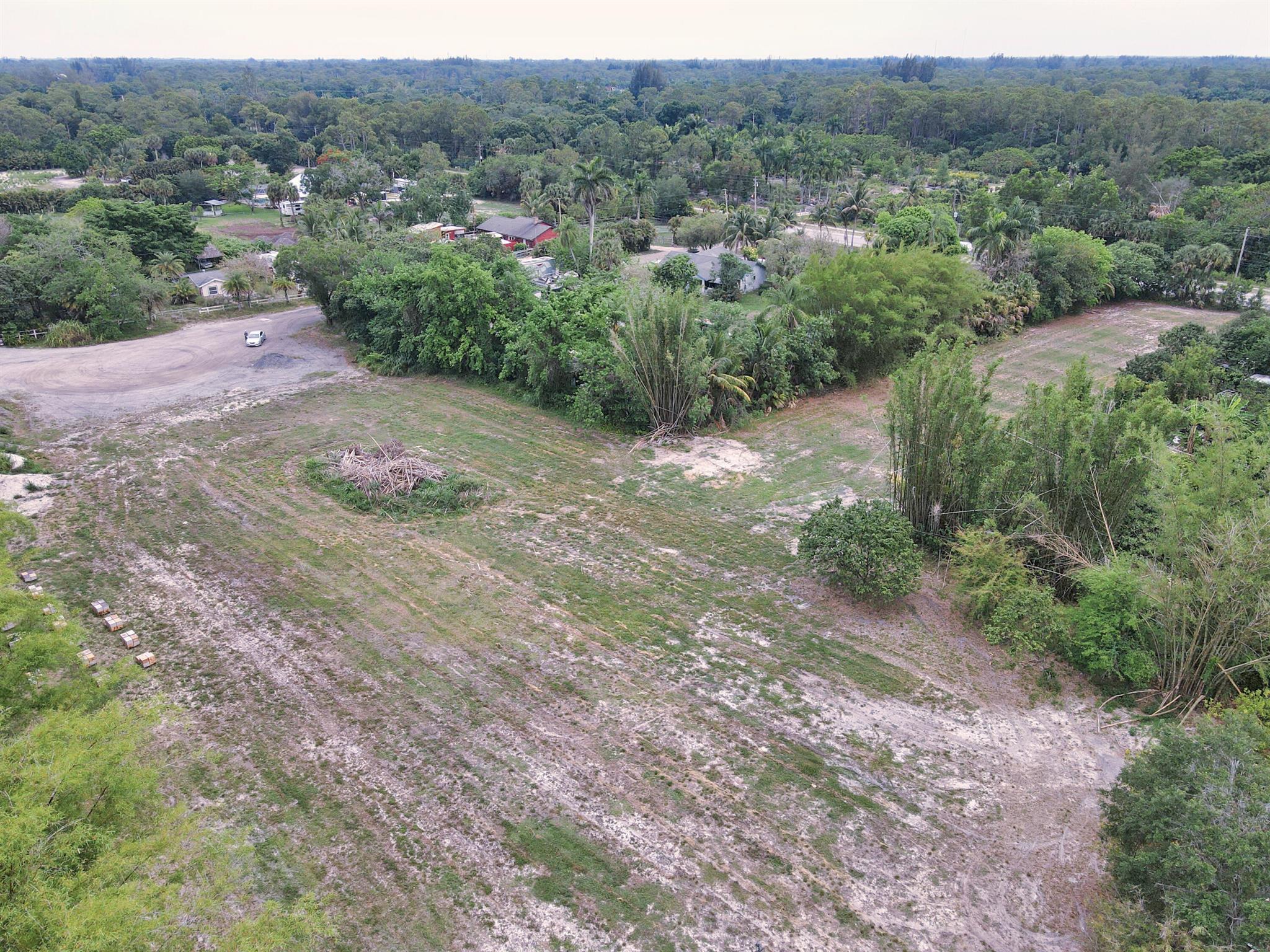 LOXAHATCHEE GROVES - Land