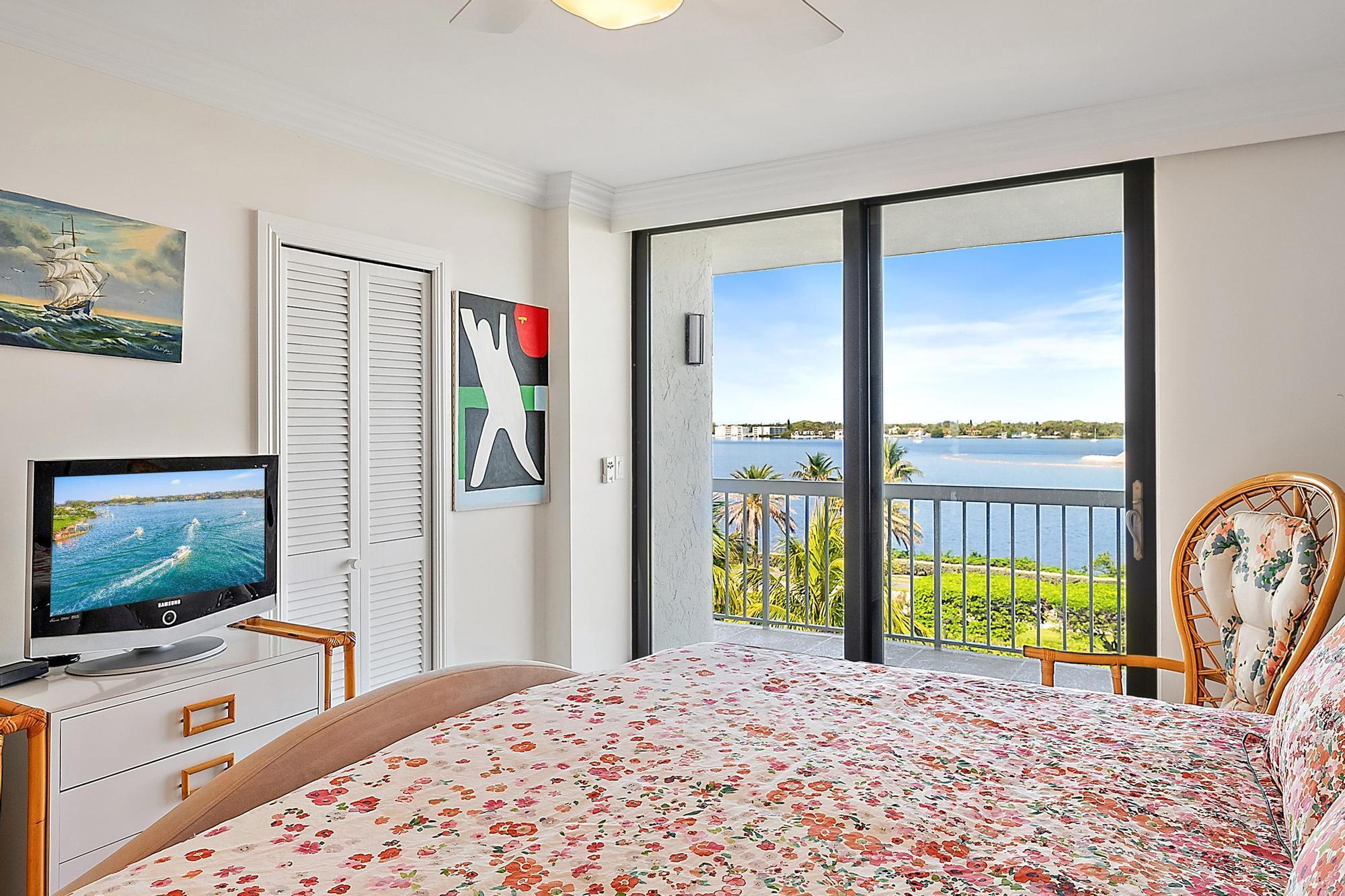 MERIDIAN OF PALM BEACH CO - Residential Lease