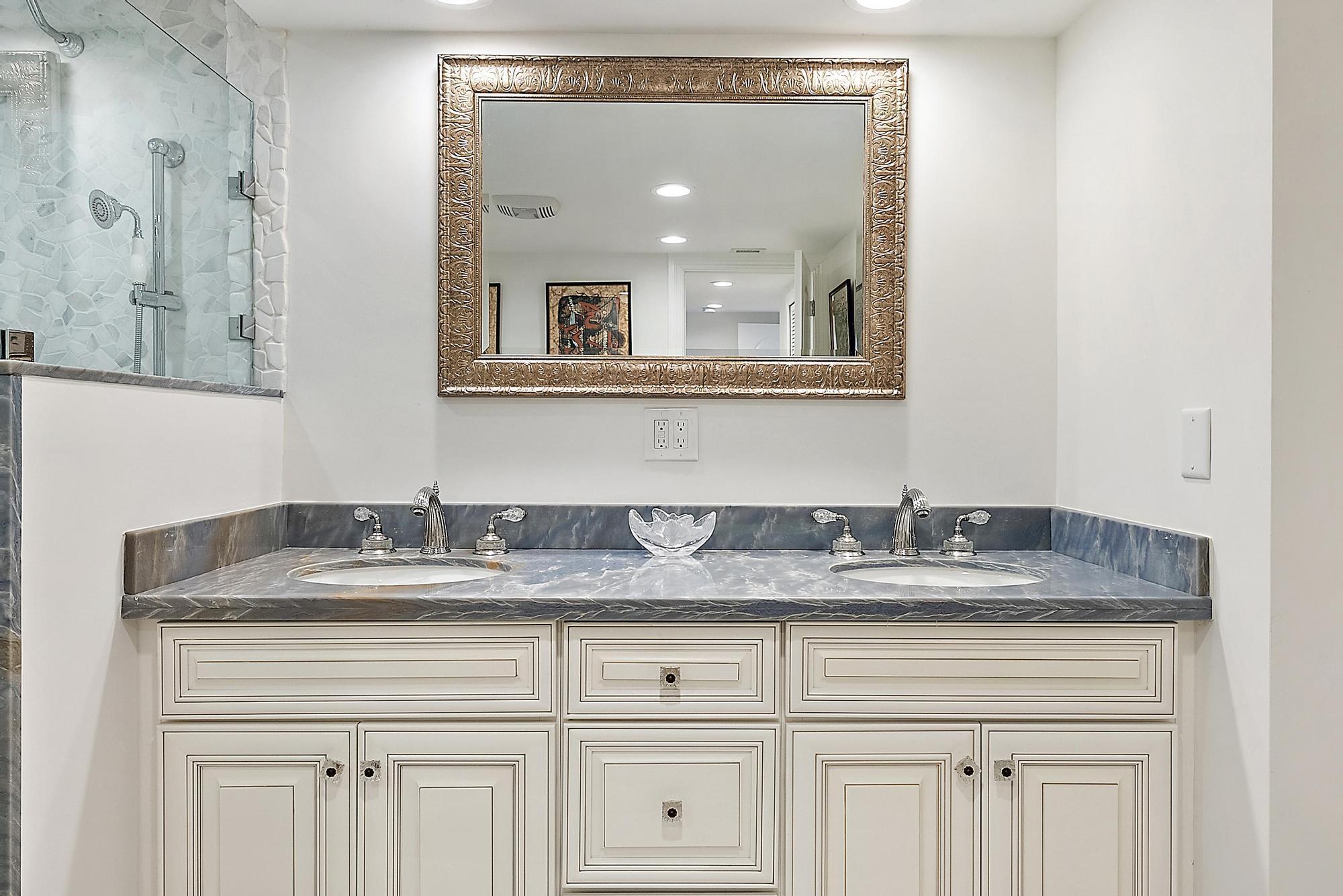 MERIDIAN OF PALM BEACH CO - Residential Lease