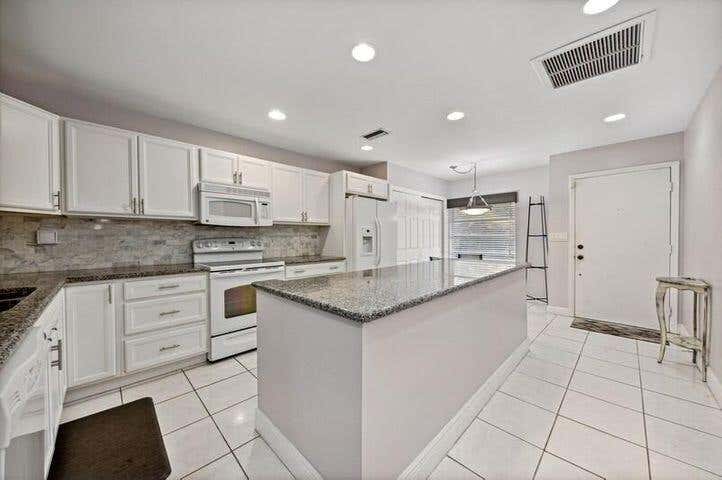 Photo of 5910 Areca Palm Court #A, Delray Beach, FL 33484 (MLS # R10819901)