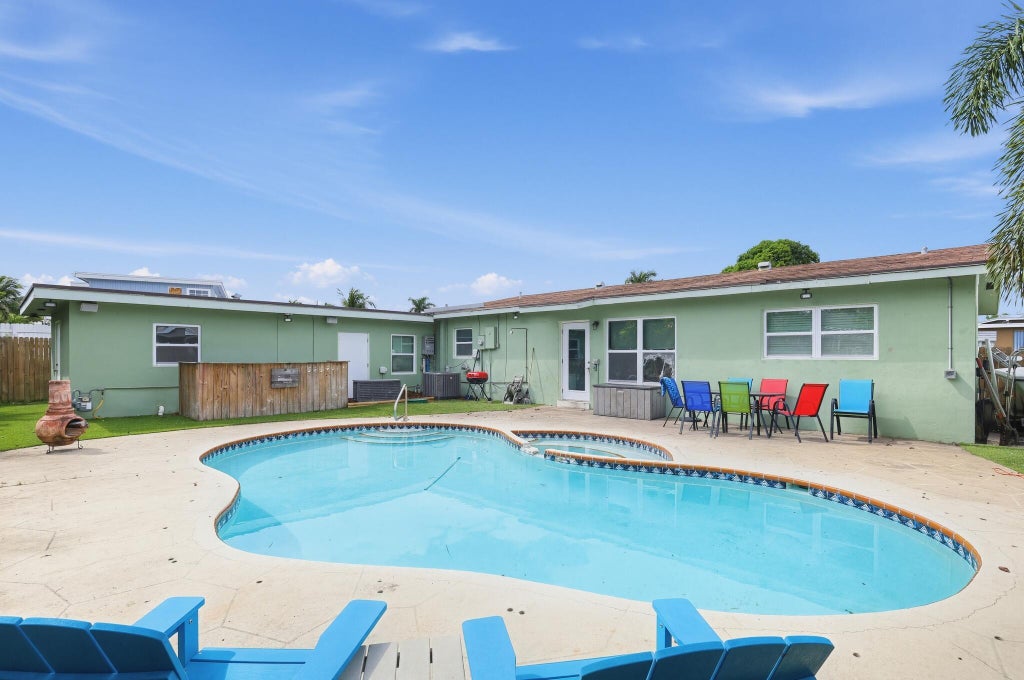 Photo of 1403 Tahoe Court, Lake Worth, FL 33461 (MLS # B26090255)