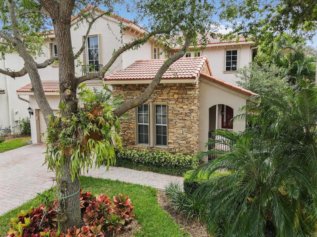 Photo of 726 Bocce Court, Palm Beach Gardens, FL 33410 (MLS # R10705210)