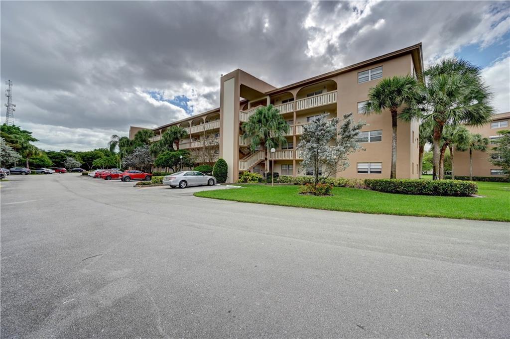 WYNMOOR VILLAGE - Residential