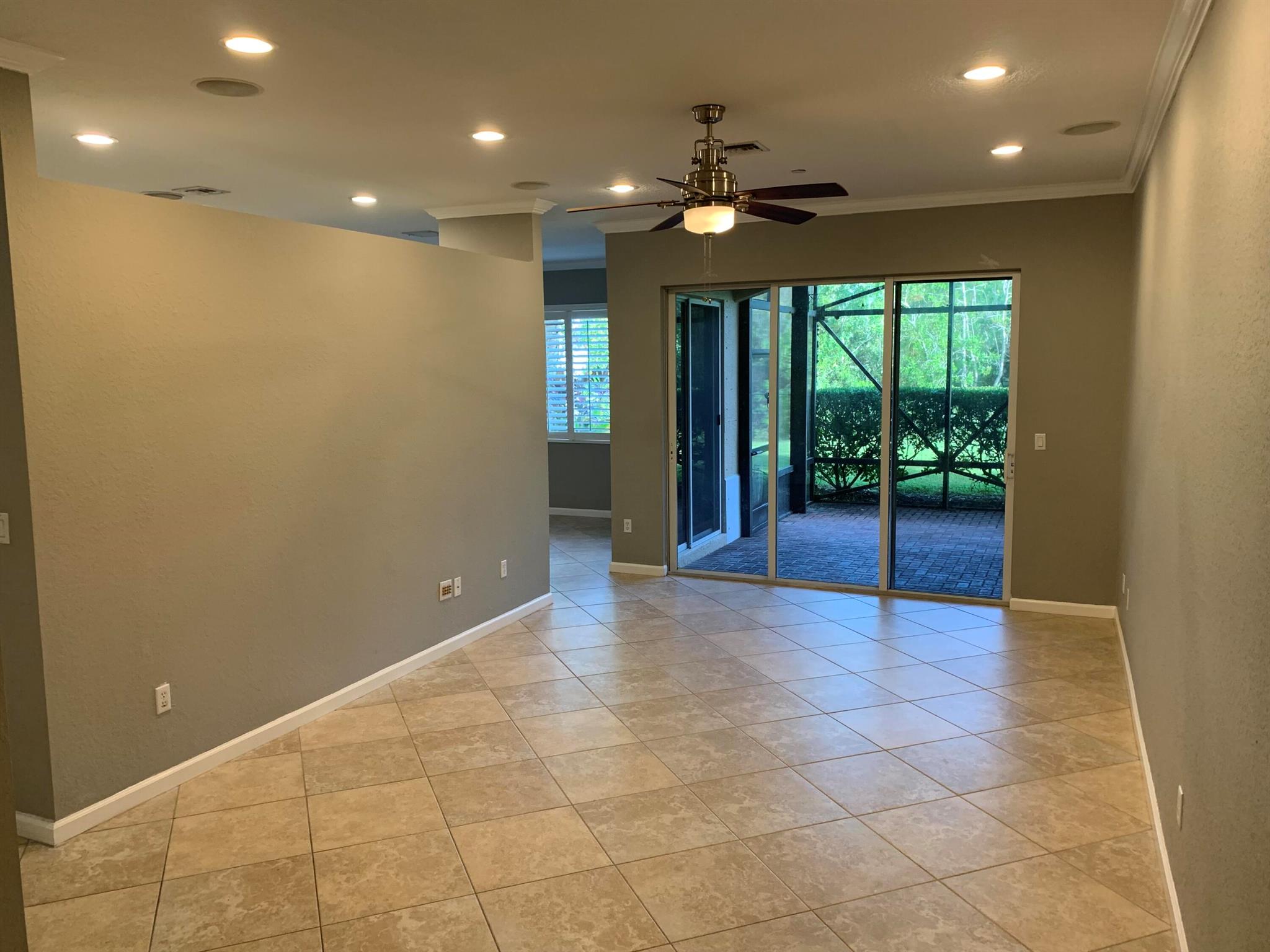 399 SW Walking Path