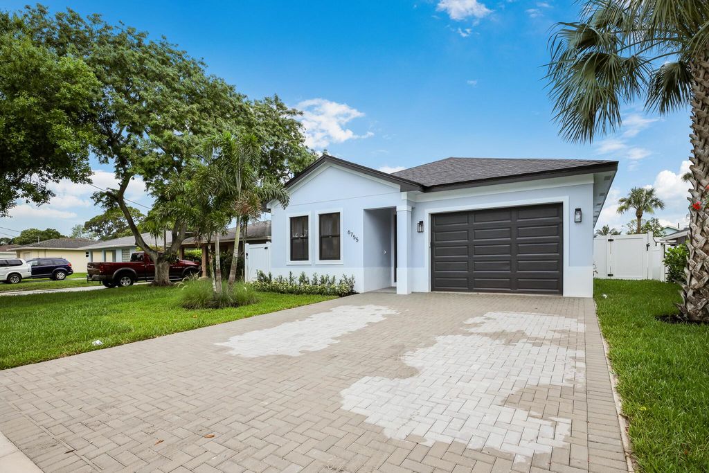 Photo of 6755 2nd Street, Jupiter, FL 33458 (MLS # R10996290)