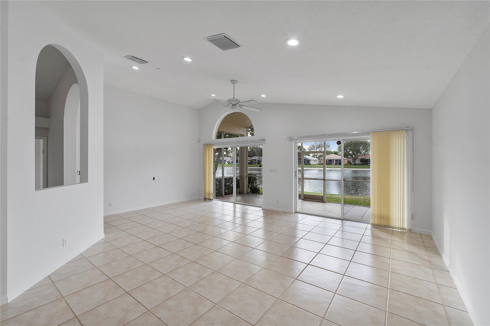 Coral Lakes 04 - Residential