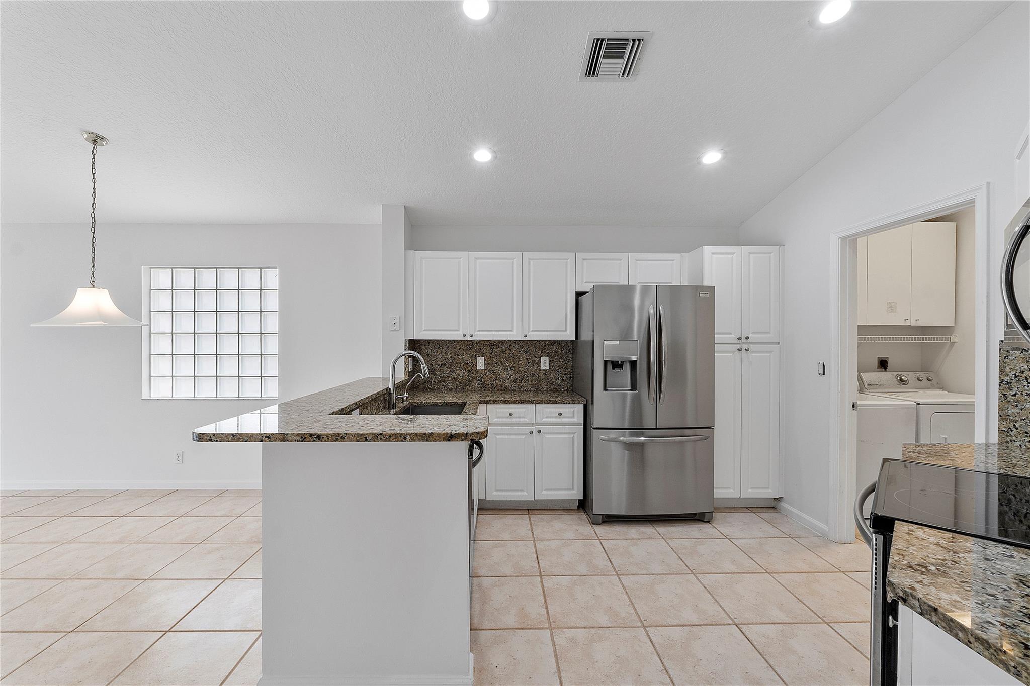 Coral Lakes 04 - Residential