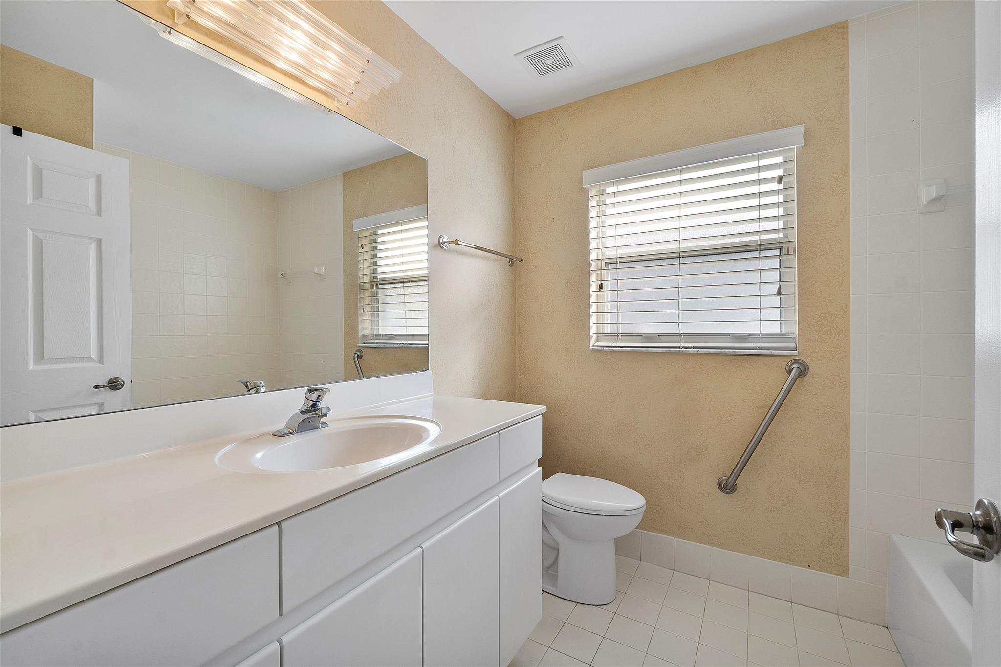 Coral Lakes 04 - Residential