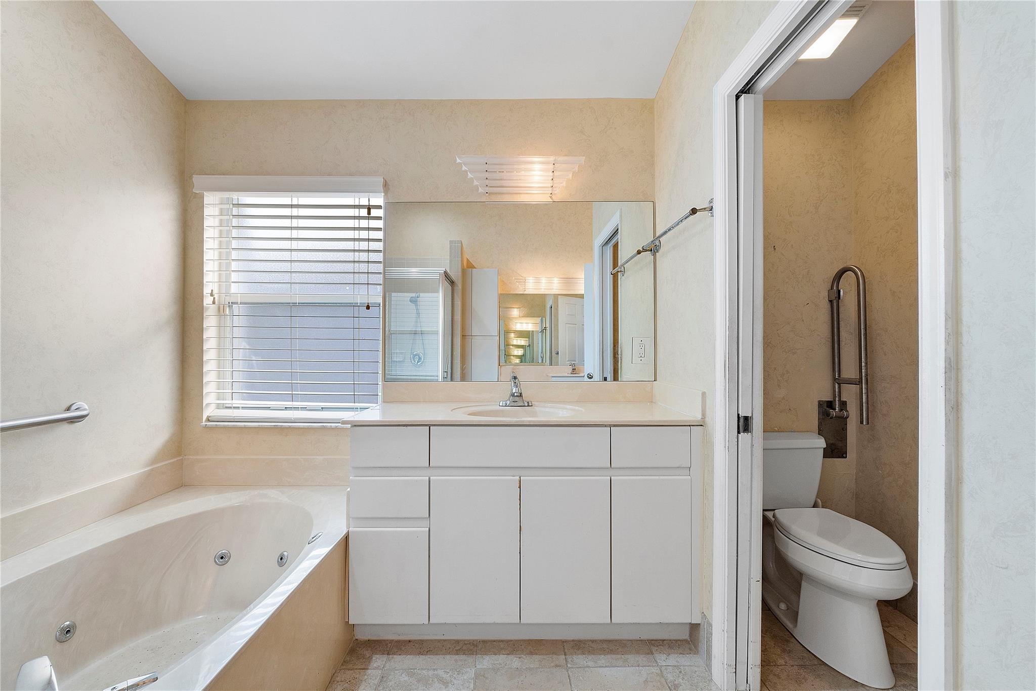 Coral Lakes 04 - Residential