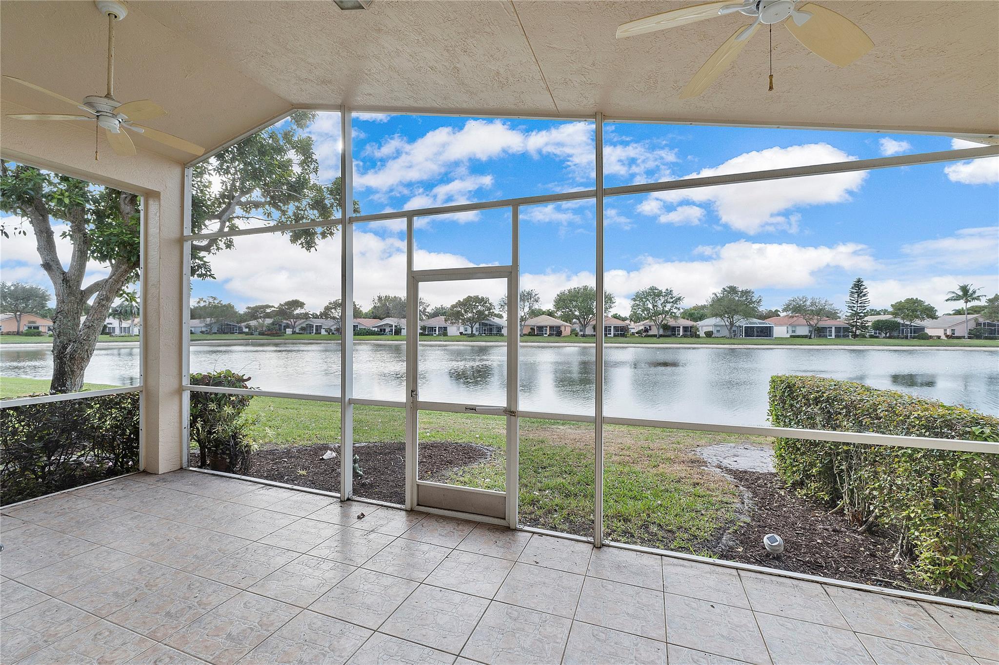 Coral Lakes 04 - Residential