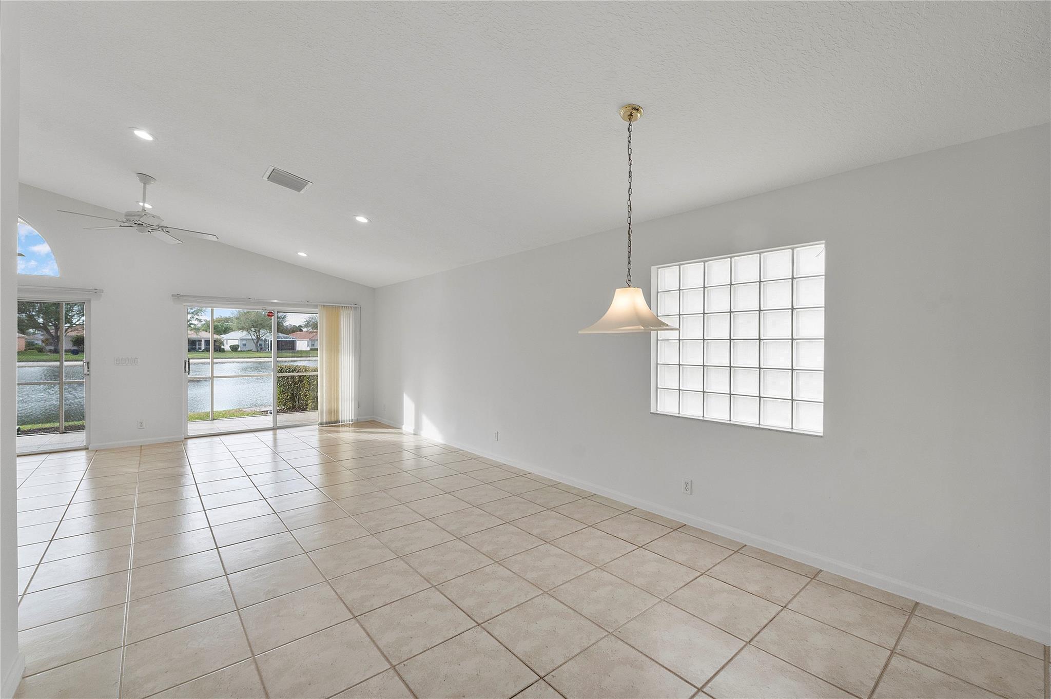 Coral Lakes 04 - Residential