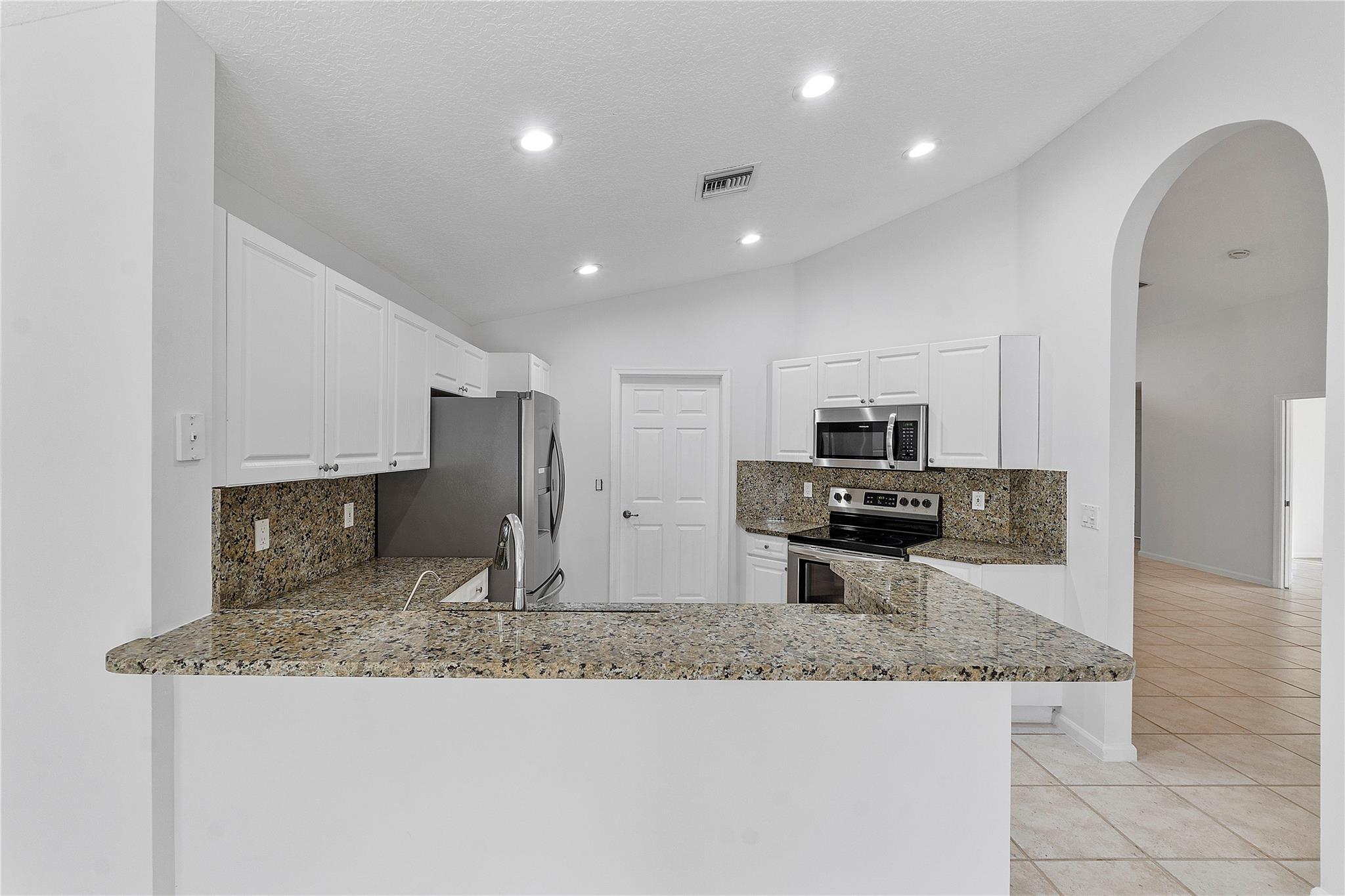 Coral Lakes 04 - Residential