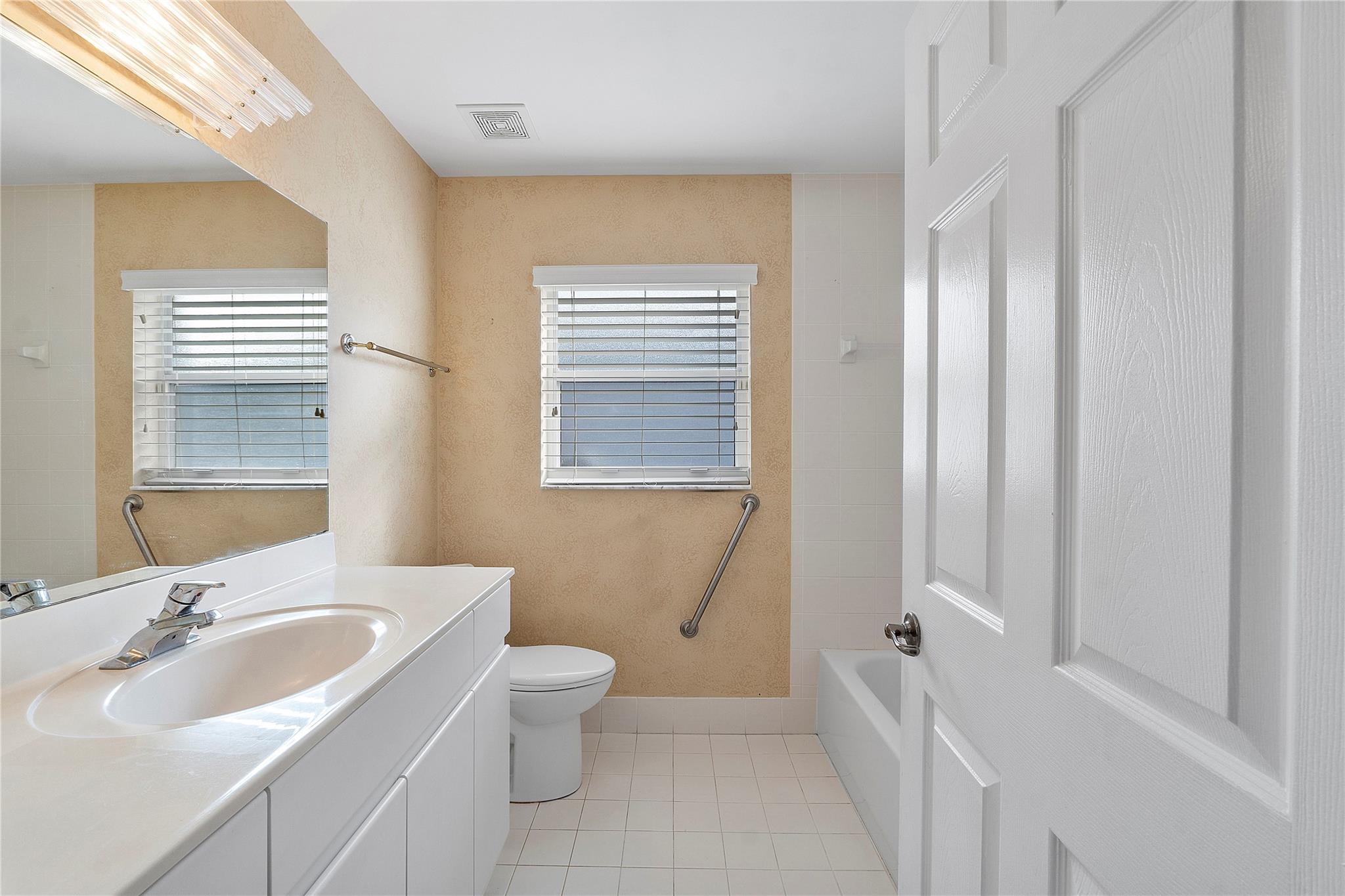 Coral Lakes 04 - Residential