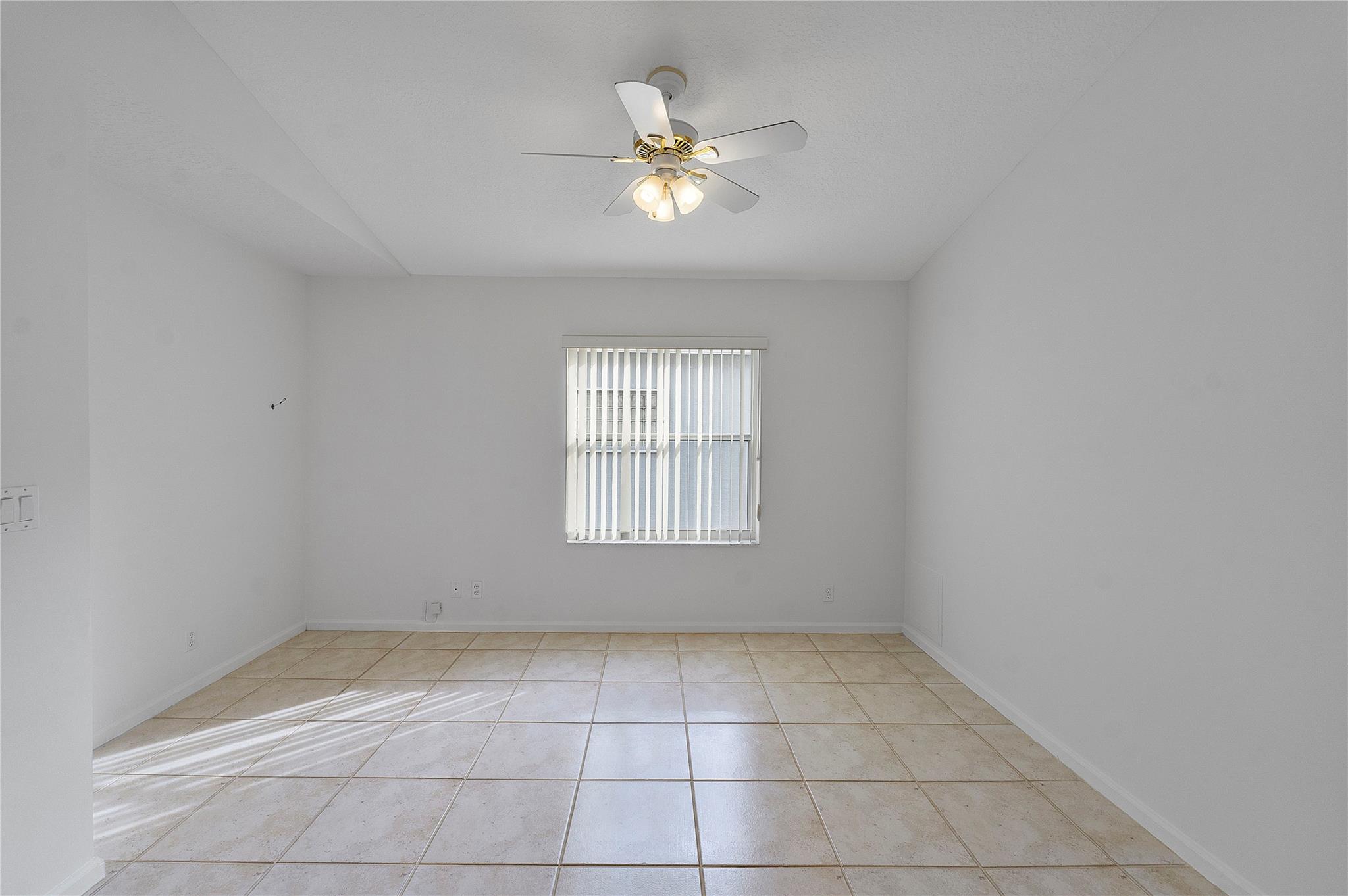 Coral Lakes 04 - Residential