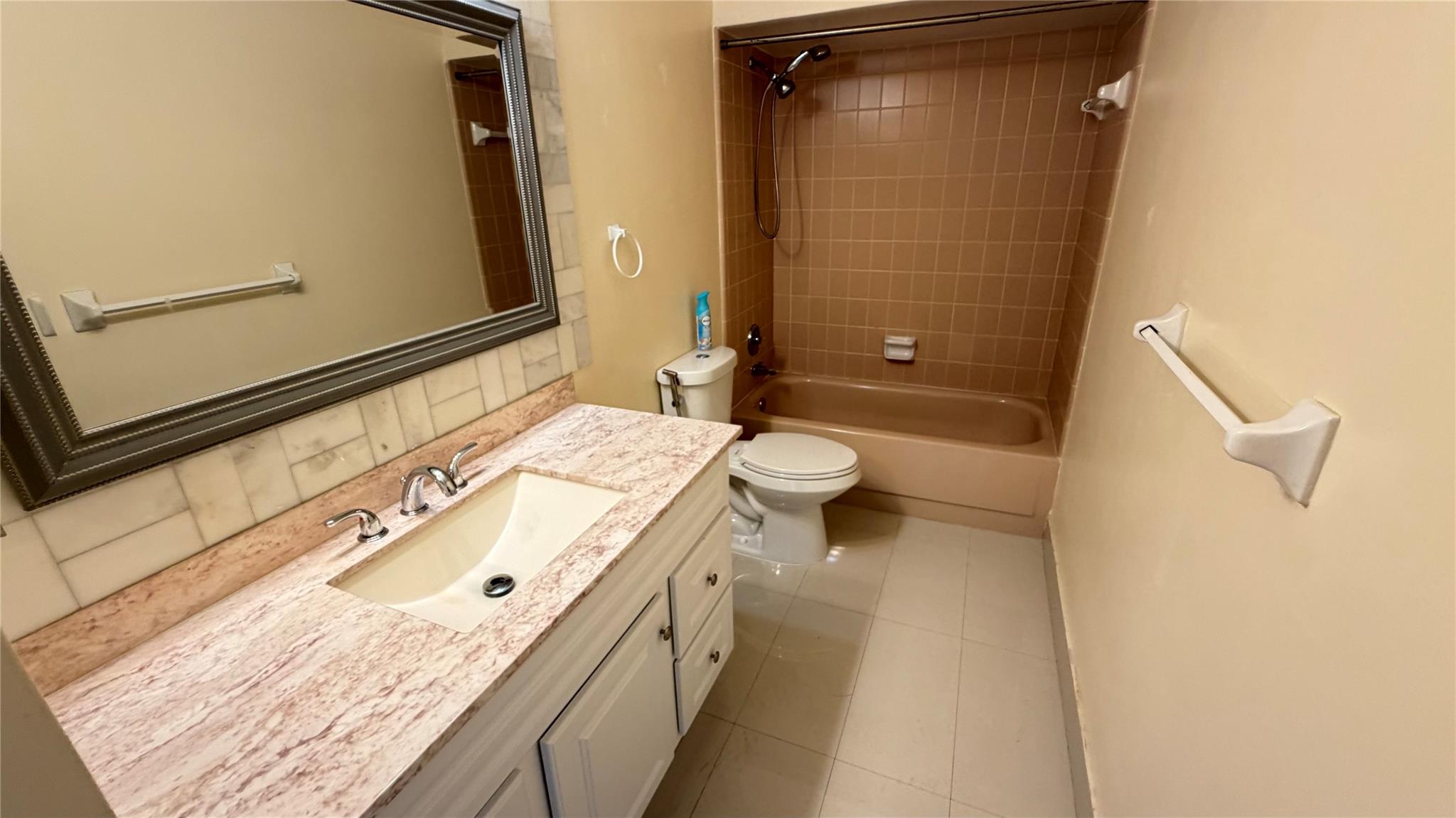 River Shores Condo - Residential Lease