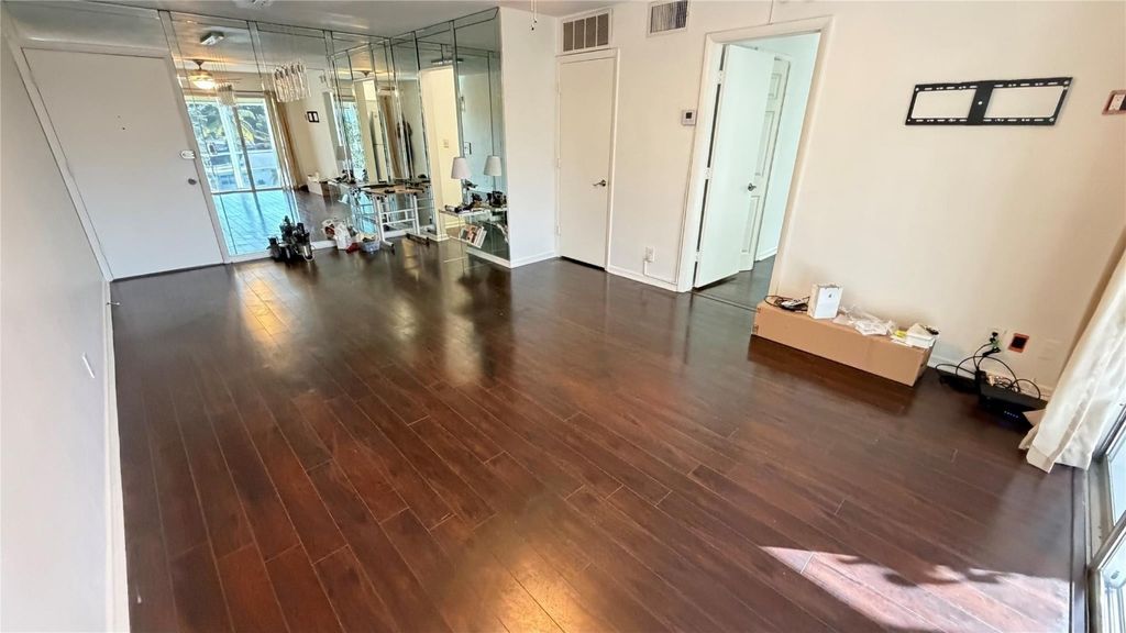 Photo of 3040 NE 16th Avenue #305, Oakland Park, FL 33334 (MLS # F10535539)