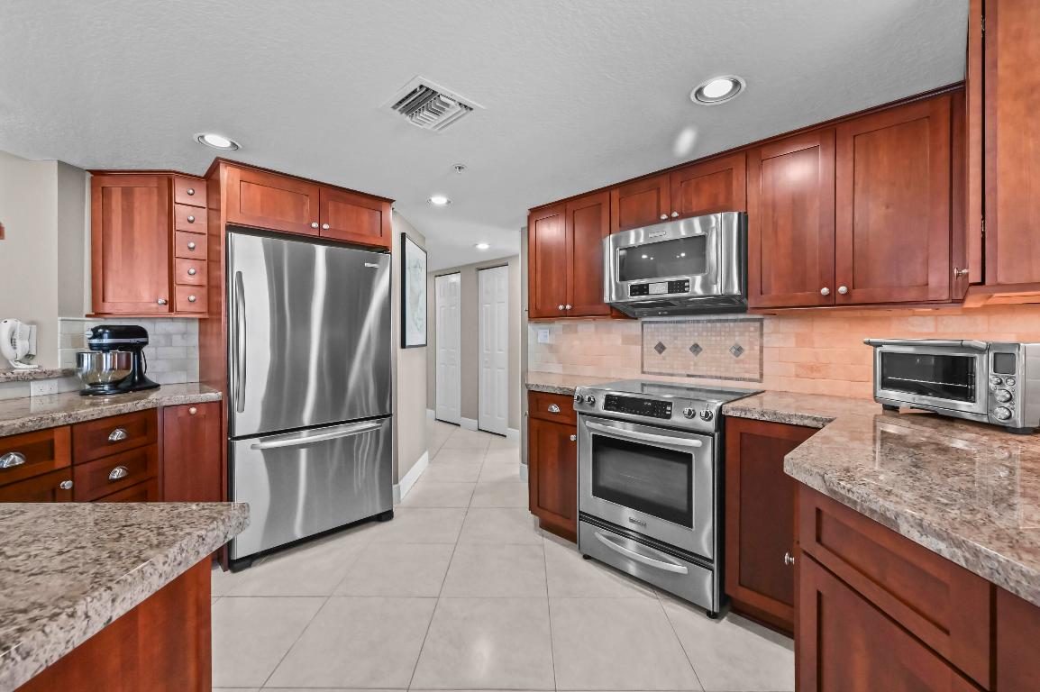 SEAWARD AT ATLANTIC VIEW CONDOMINIUM - Residential