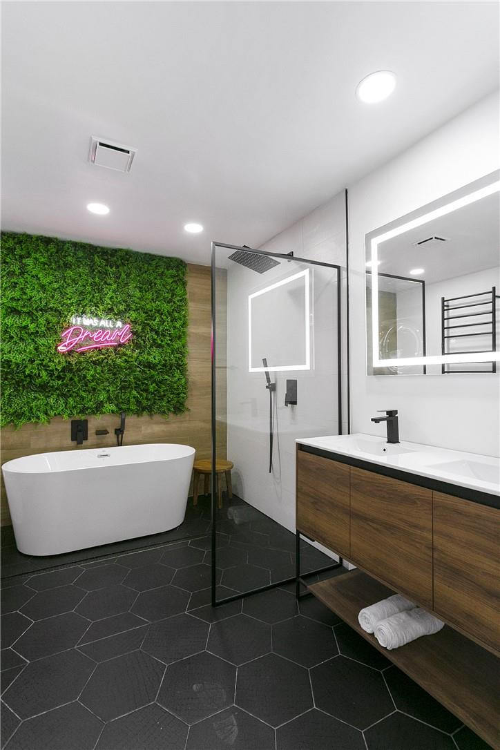 OAKLAND PARK SECOND ADD - Residential