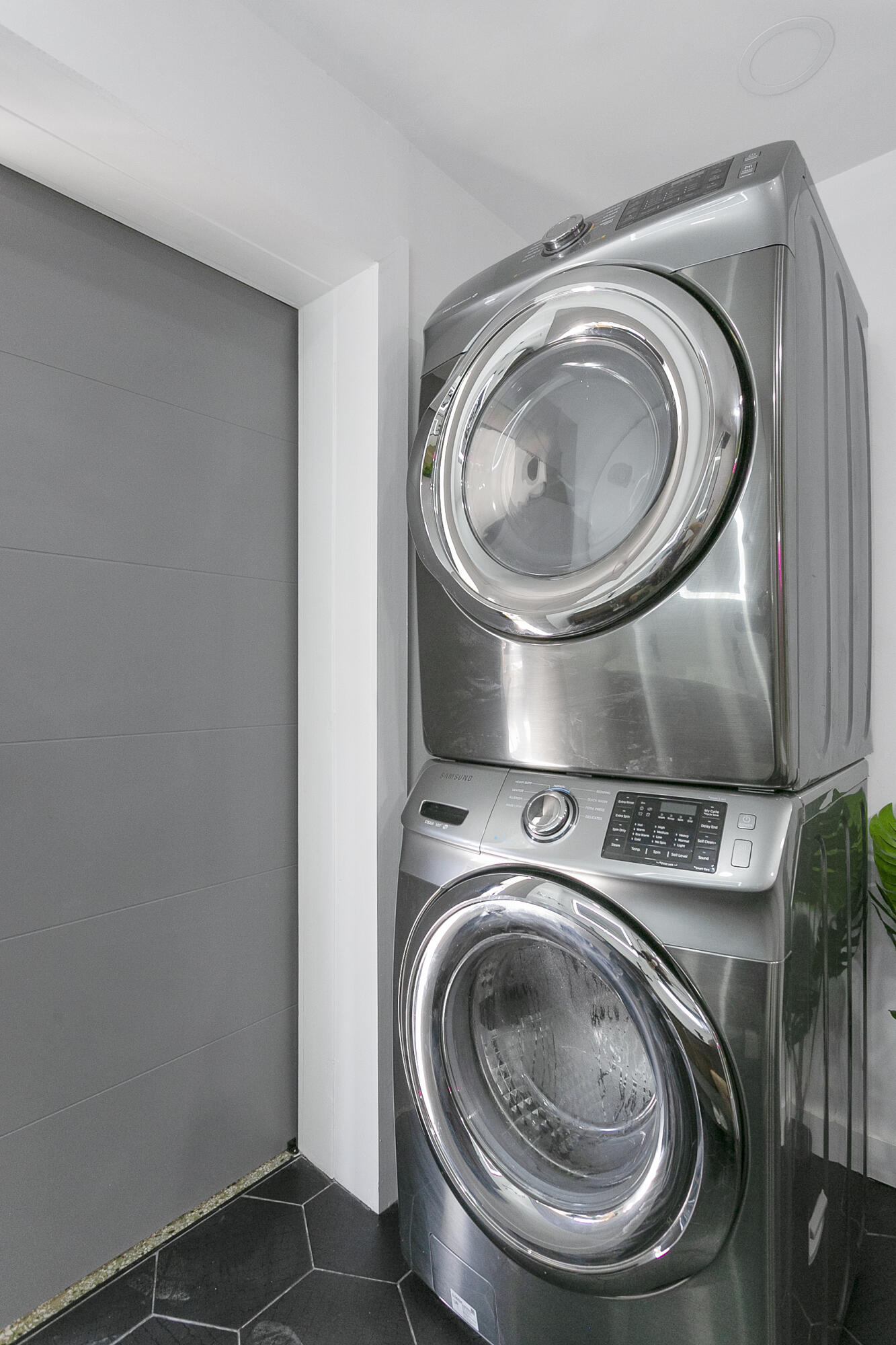 OAKLAND PARK SECOND ADD - Residential