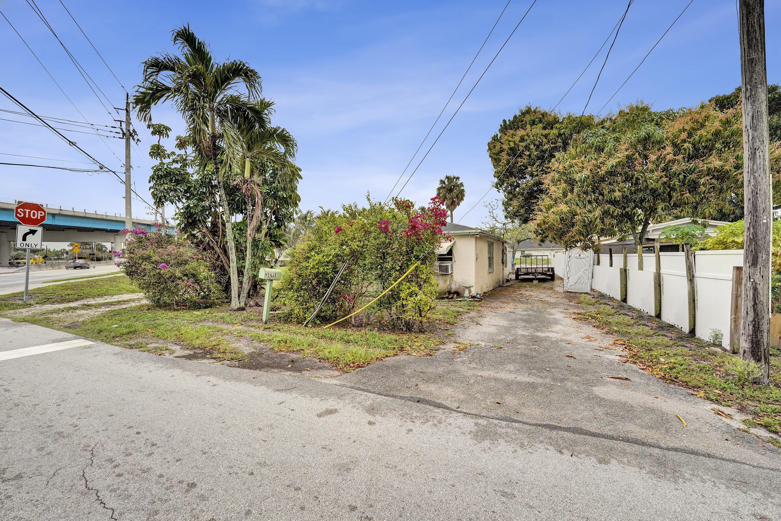 1412b NW 7th Street b
