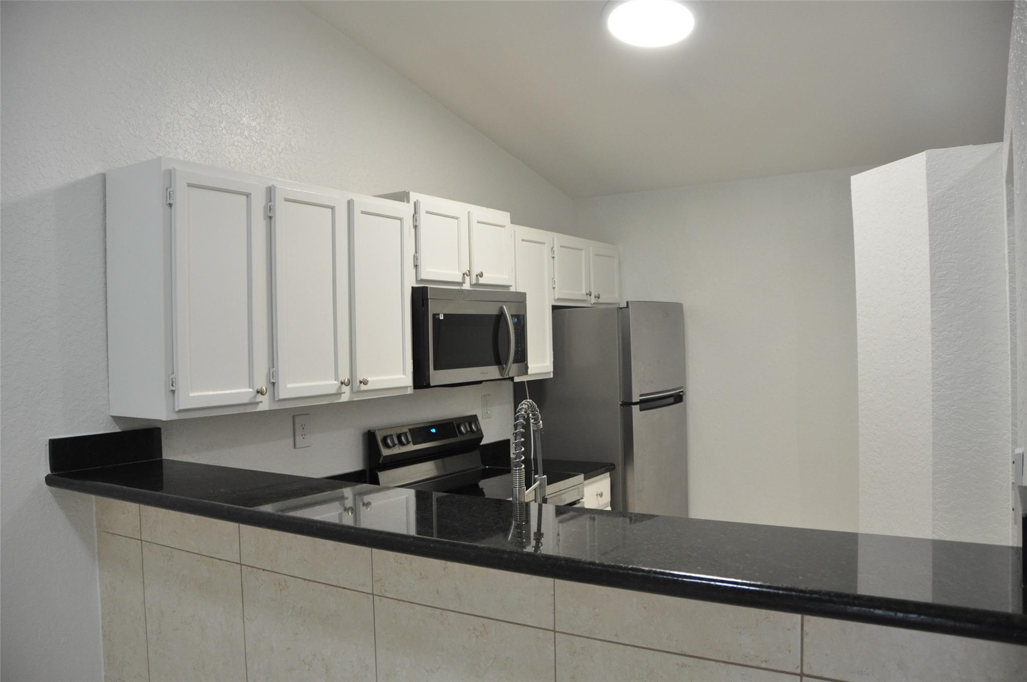 CASTLEWOOD - Residential Lease