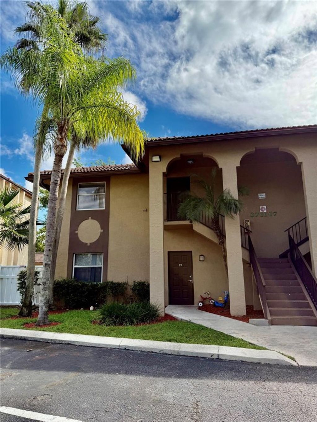 Photo of 3717 NW 115 Way, Coral Springs, FL 33065 (MLS # F10531972)