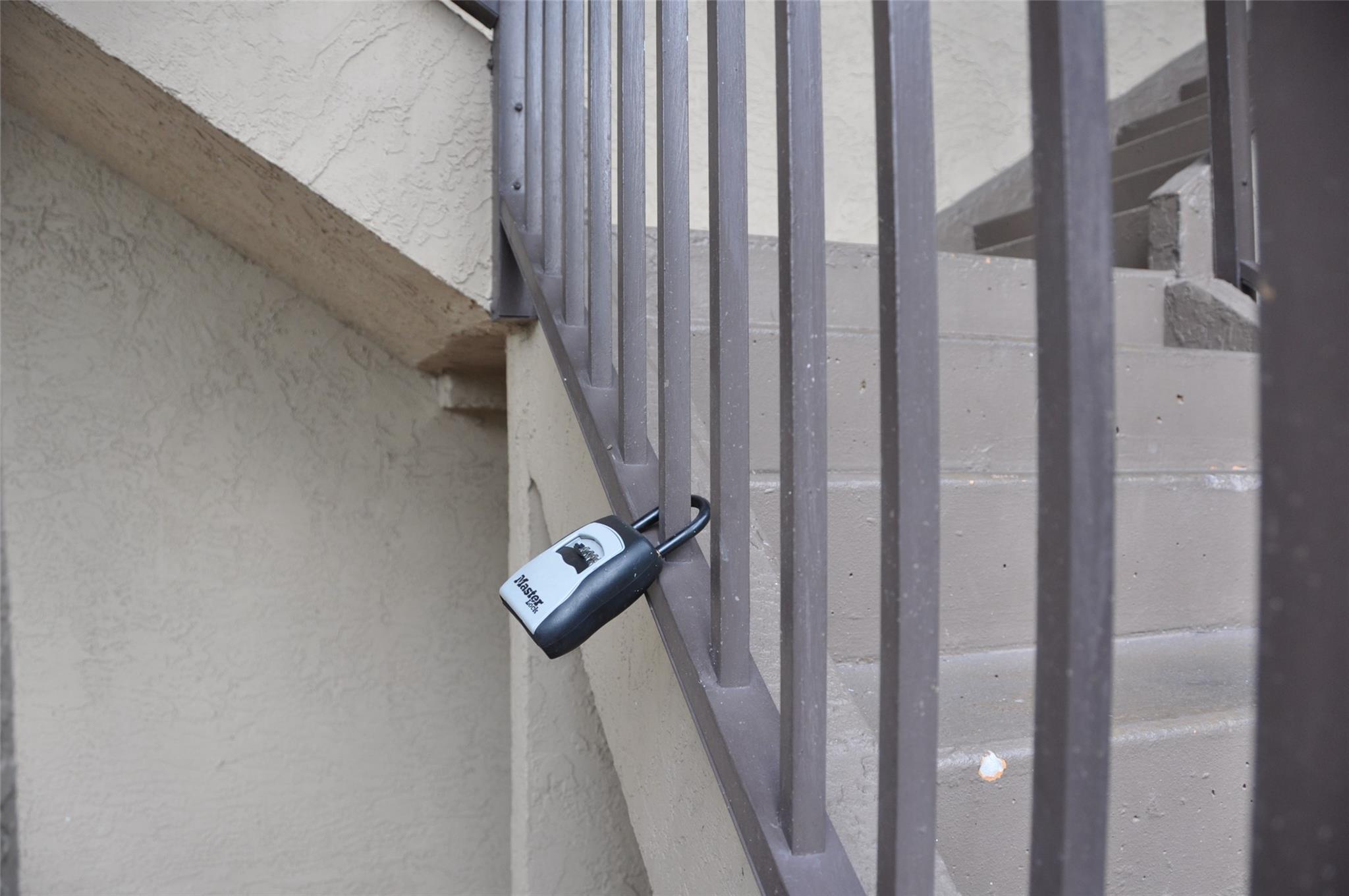 CASTLEWOOD - Residential Lease