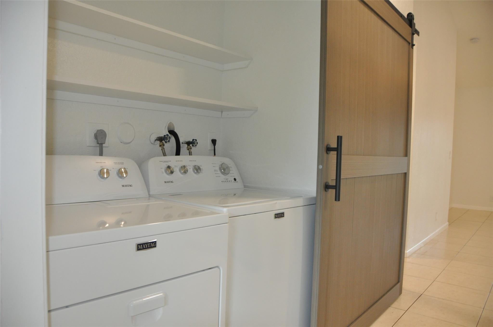 CASTLEWOOD - Residential Lease