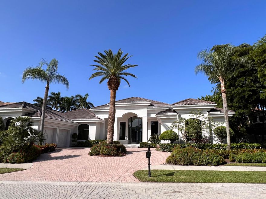 HOW OFTEN DO YOU FIND A BRAND NEW HOME IN ST. THOMAS? THIS HOME IS AS CLOSE TO IT AS YOU WILL FIND.  FOUR BEDROOMS PLUS OFFICE AND MEDIA ROOM, 6 FULL BATHS & ONE HALF BATH. 4 CAR GARAGE, NEW ROOF, IMPACT GLASS WITH BRONZE FRAMING, SPECTACULAR GOLF AND WATER VIEWS  CALLS YOU OUT TO ENJOY THE POOL AND SPA AREA. MOST BEAUTIFUL CURB APPEAL. 3.5 CAR GARAGE. LARGE ENOUGH TO ACCOMODATE 2 GOLF CARTS. 
MUST PURCHASE A FULL GOLF MEMBERSHIP. SO MANY ADDITIONAL  REMARKABLE DETAILS. TAKE ADVANTAGE OF AN UP CLOSE AND PERSONAL SHOWING. YOU'LL FALL IN LOVE!