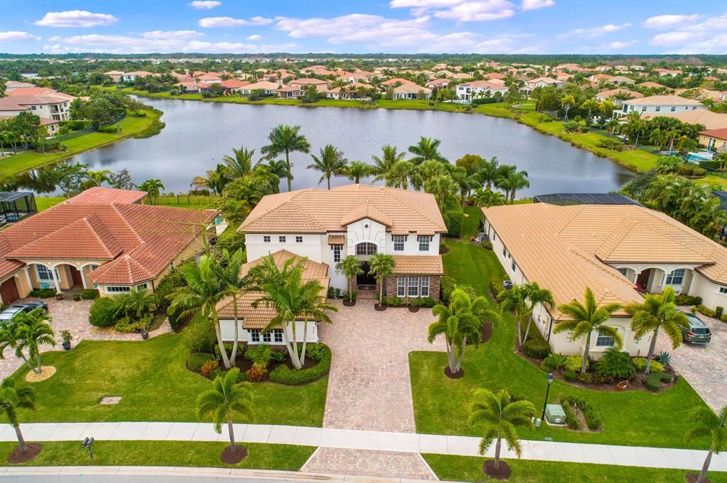 Photo of 274 Rudder Cay Way Way, Jupiter, FL 33458 (MLS # R10695335)