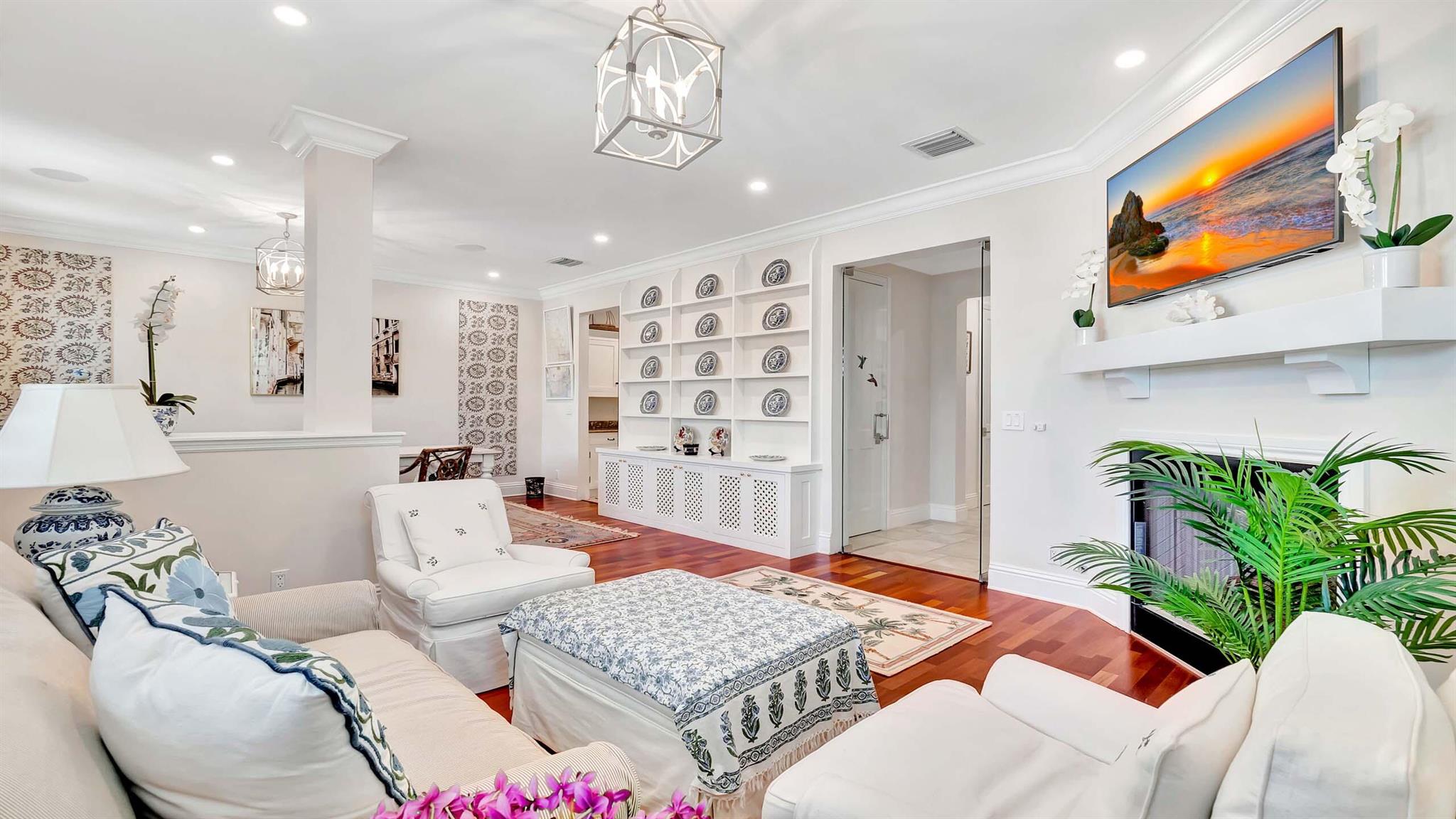 SHOREWALKER PLACE - Residential