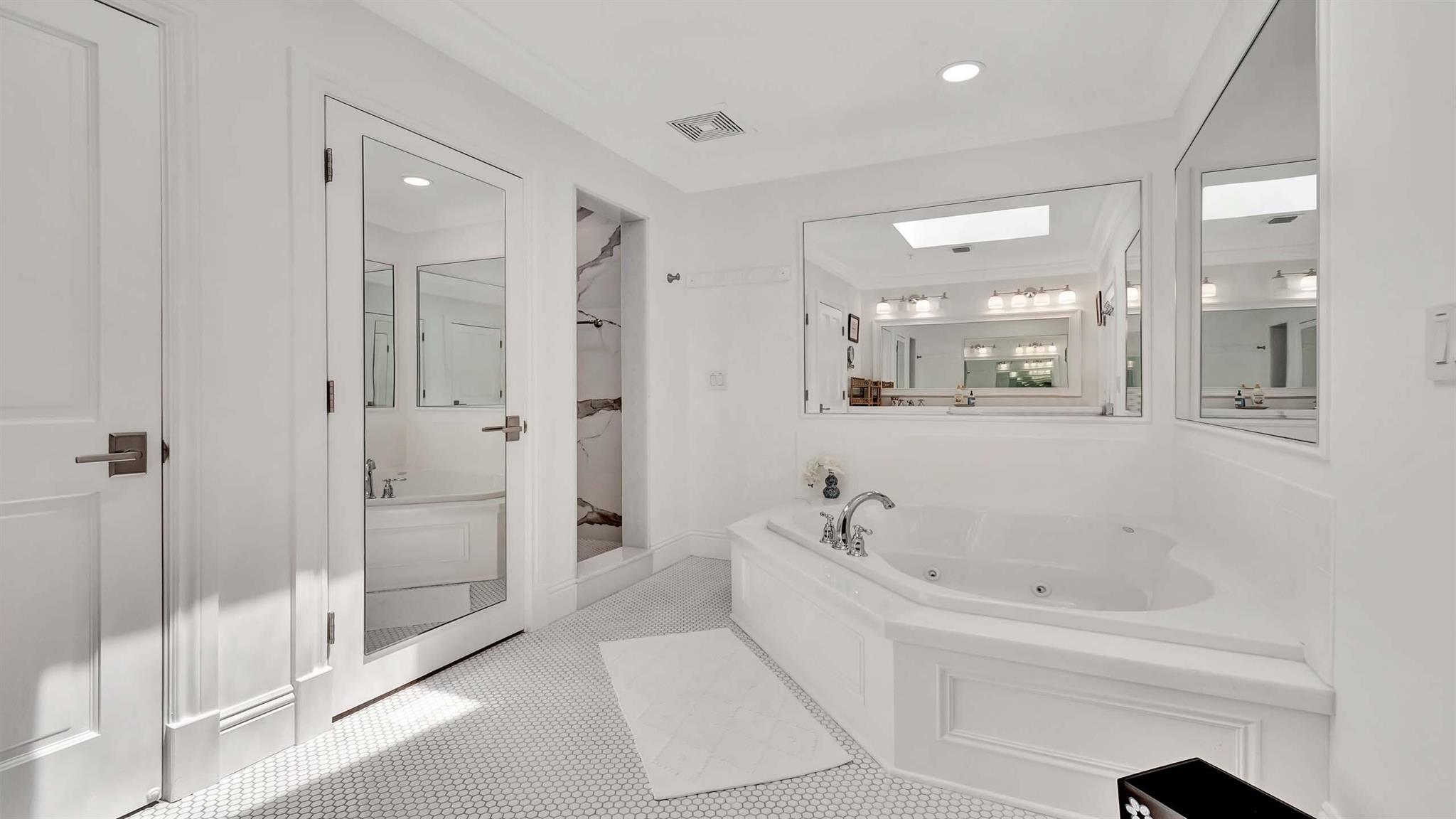 SHOREWALKER PLACE - Residential