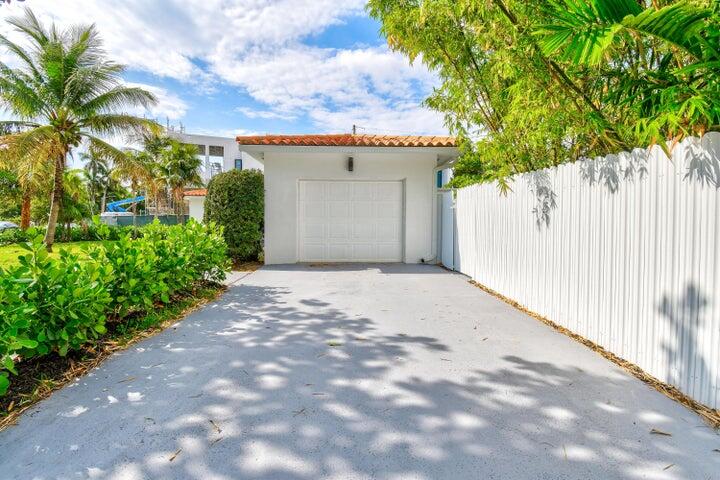 3415 N Flagler Drive