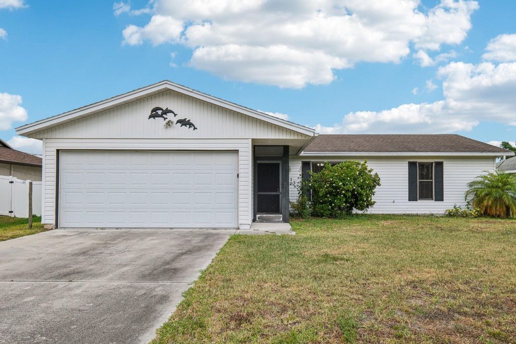 Photo of 173 SW Starfish Avenue, Port Saint Lucie, FL 34984 (MLS # F10502258)